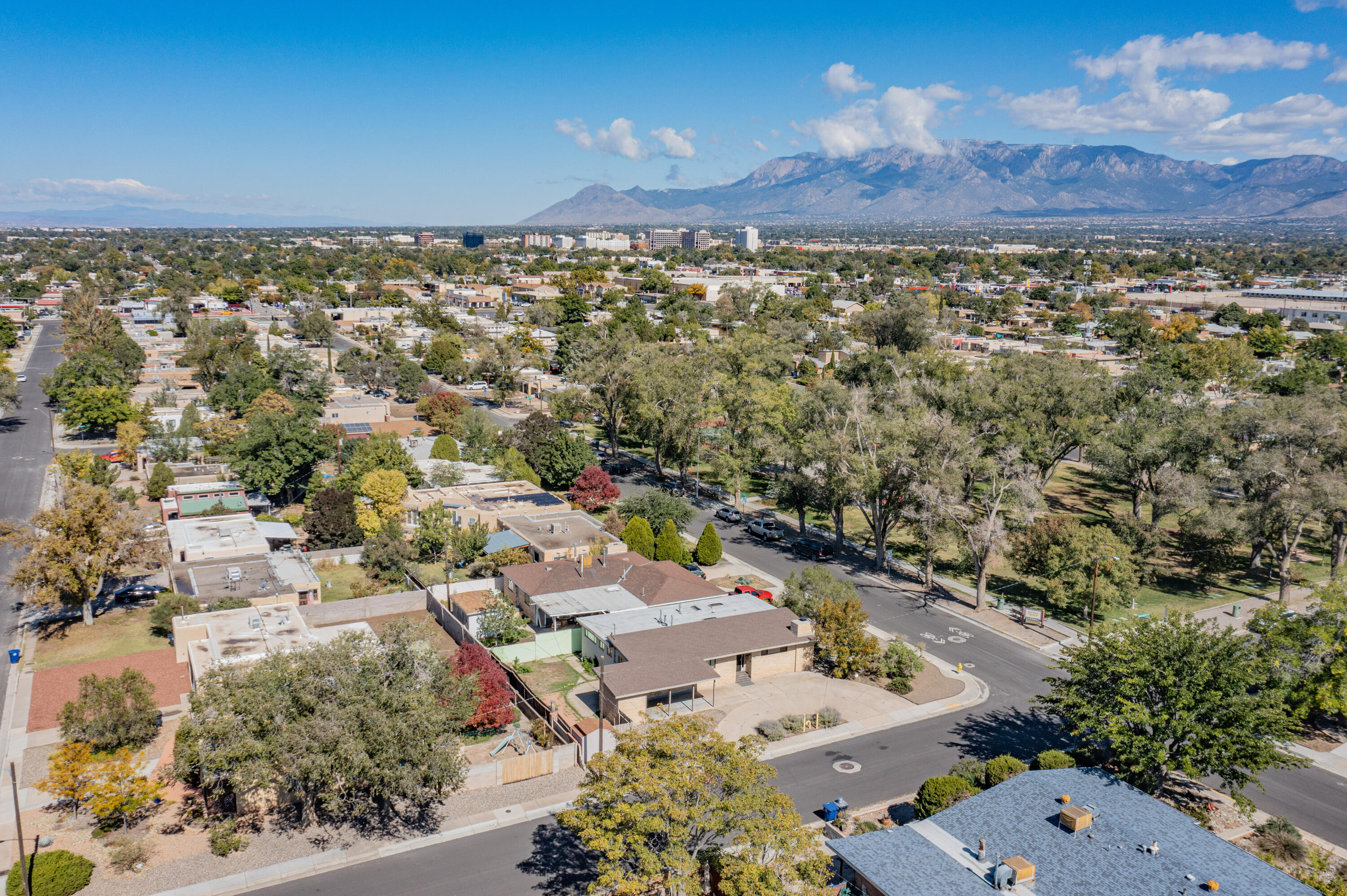 701 Alvarado Drive NE