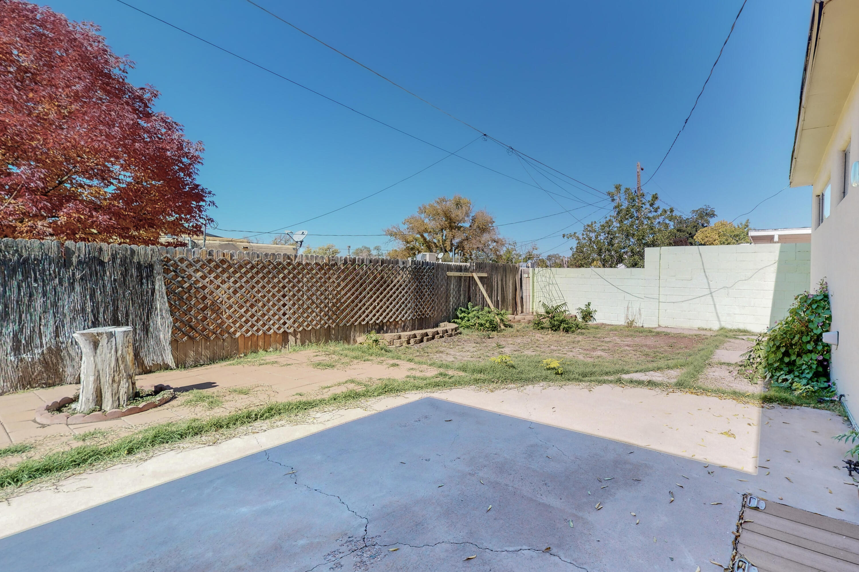 701 Alvarado Drive NE