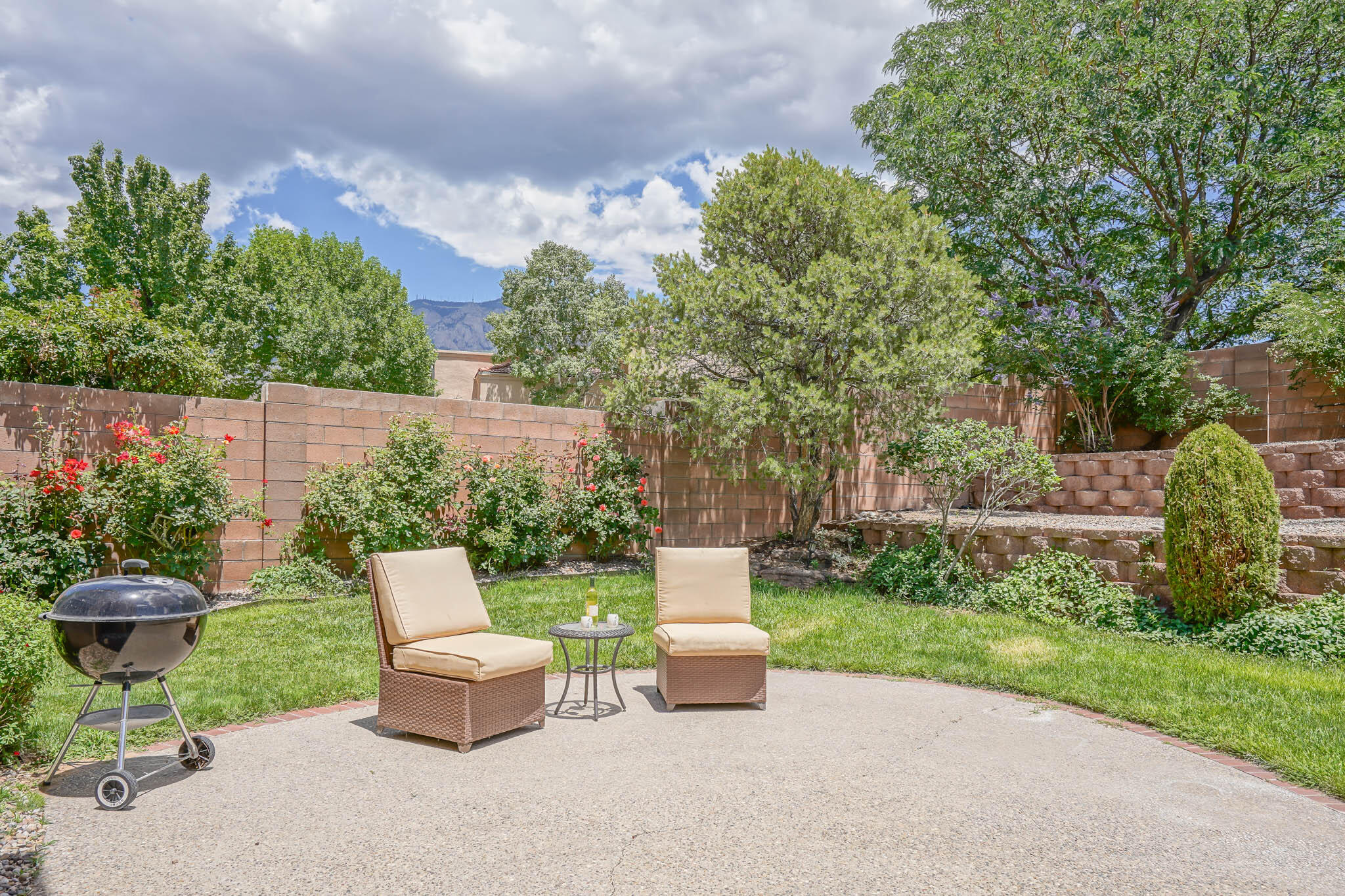 12050 DUSTY ROSE Road NE