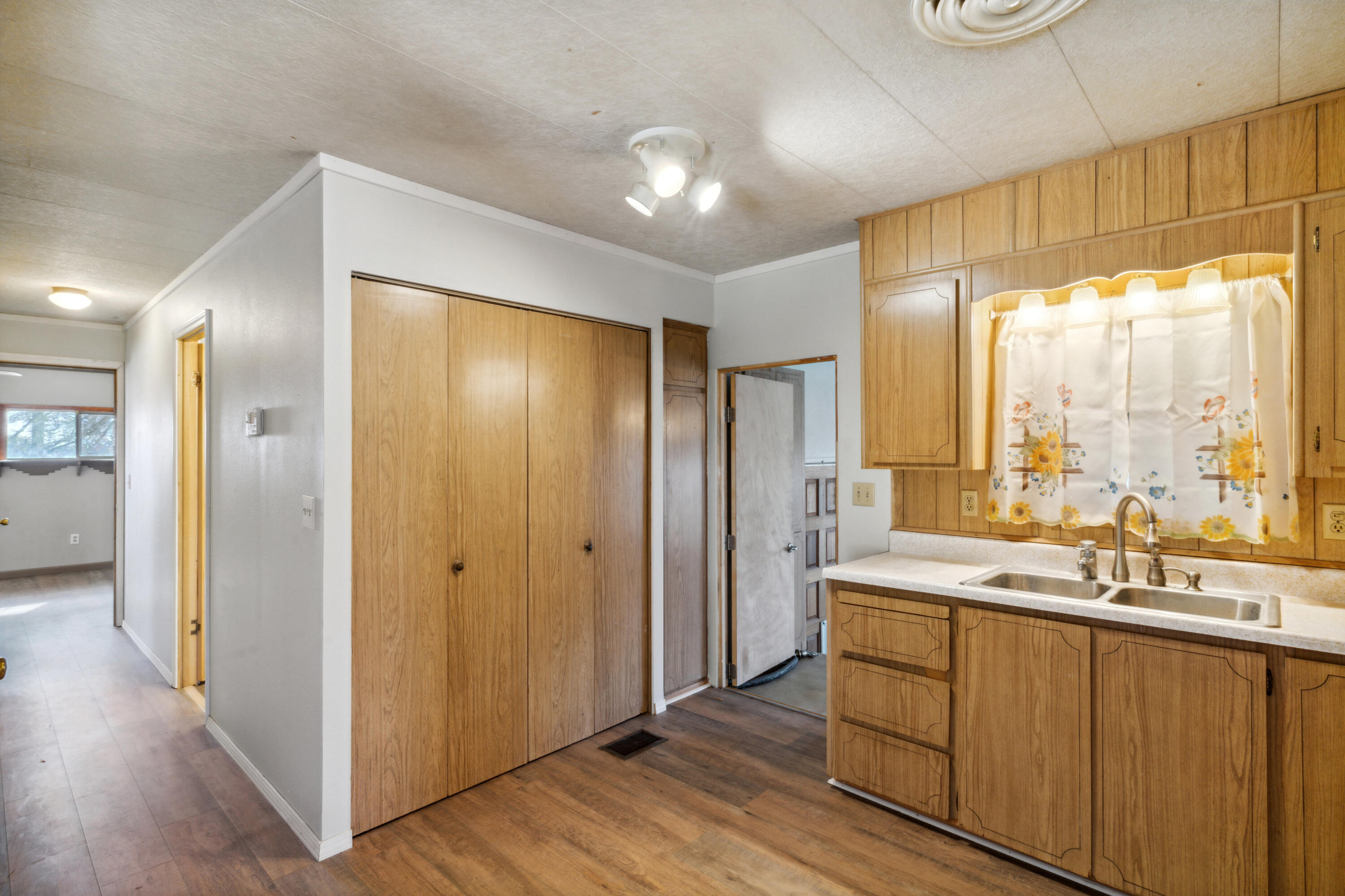 1315 BONITA Drive