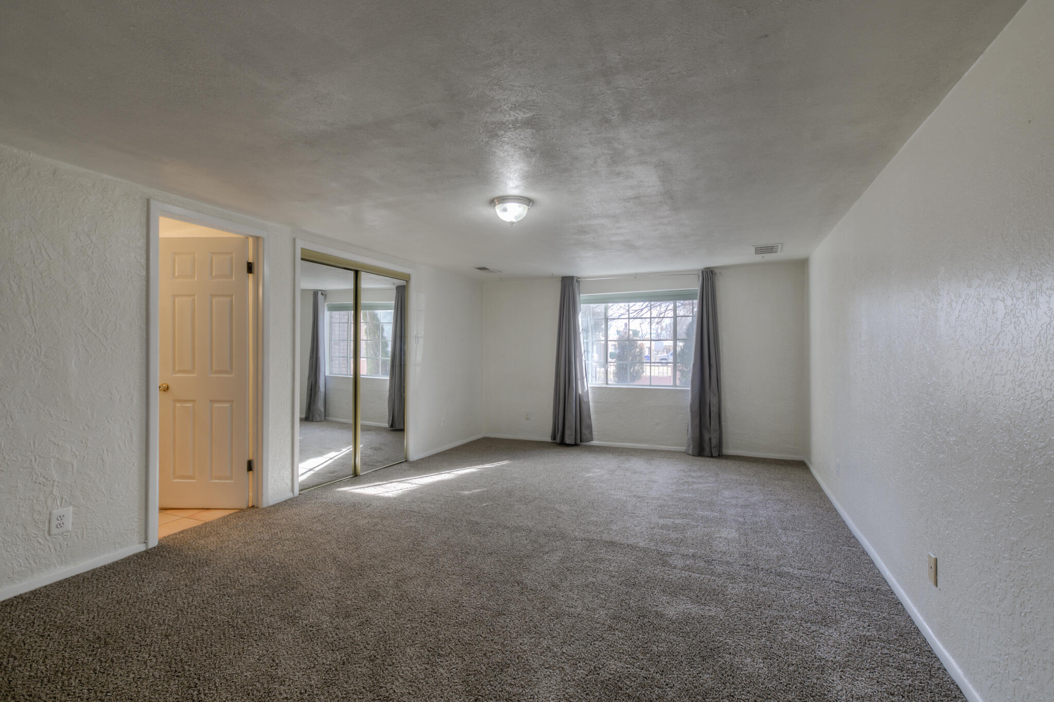 2551 ASPEN Avenue NW