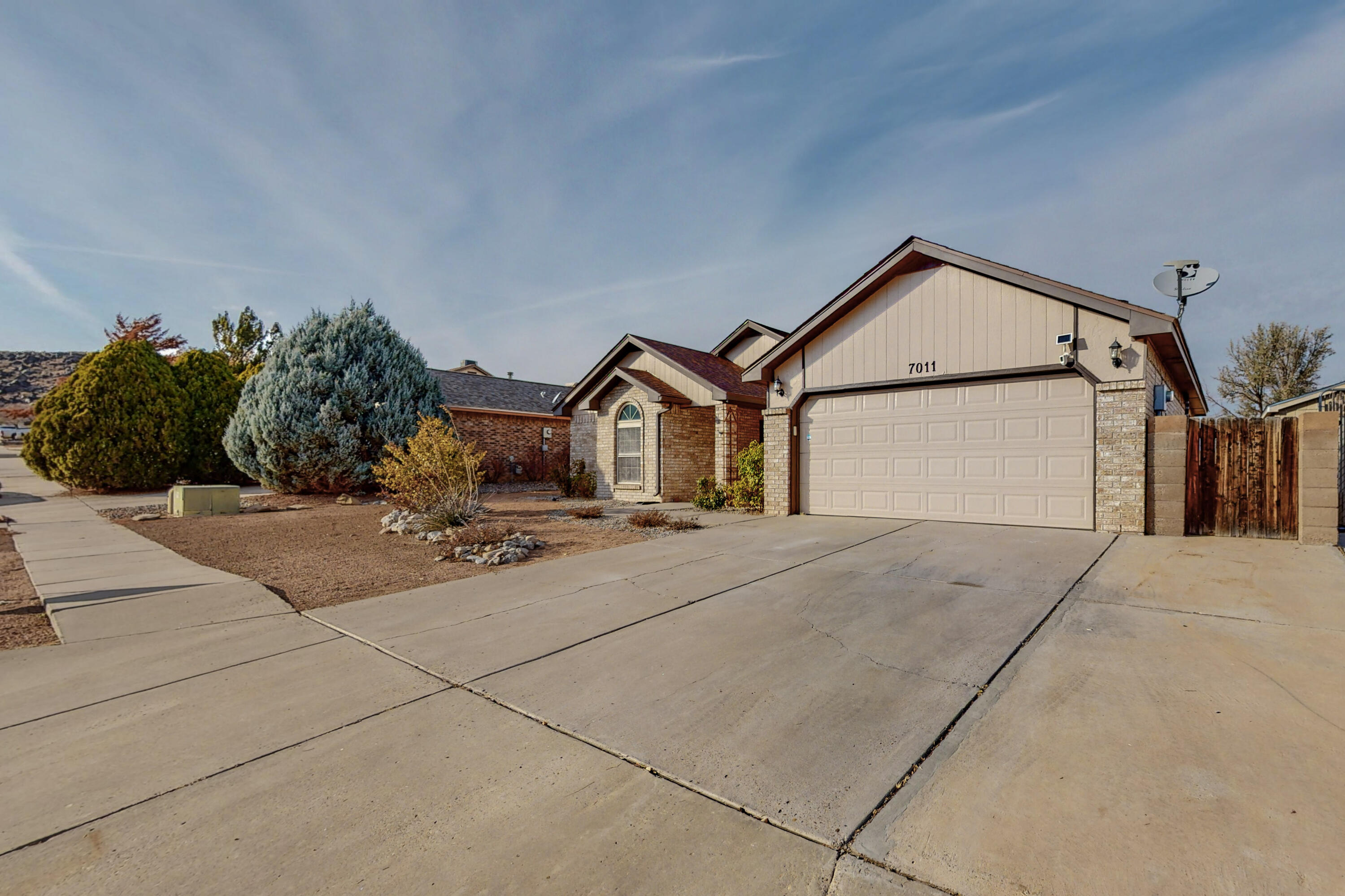 7011 MONTANO Road NW