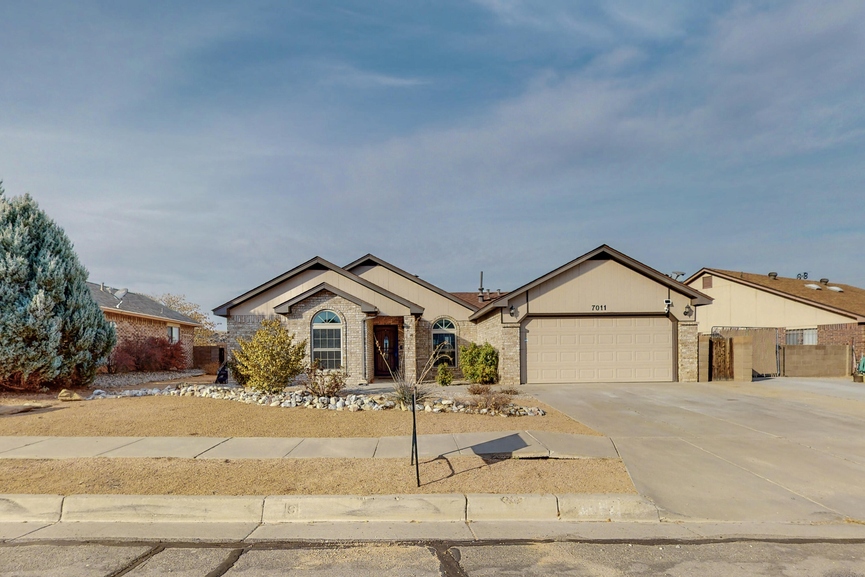 7011 MONTANO Road NW
