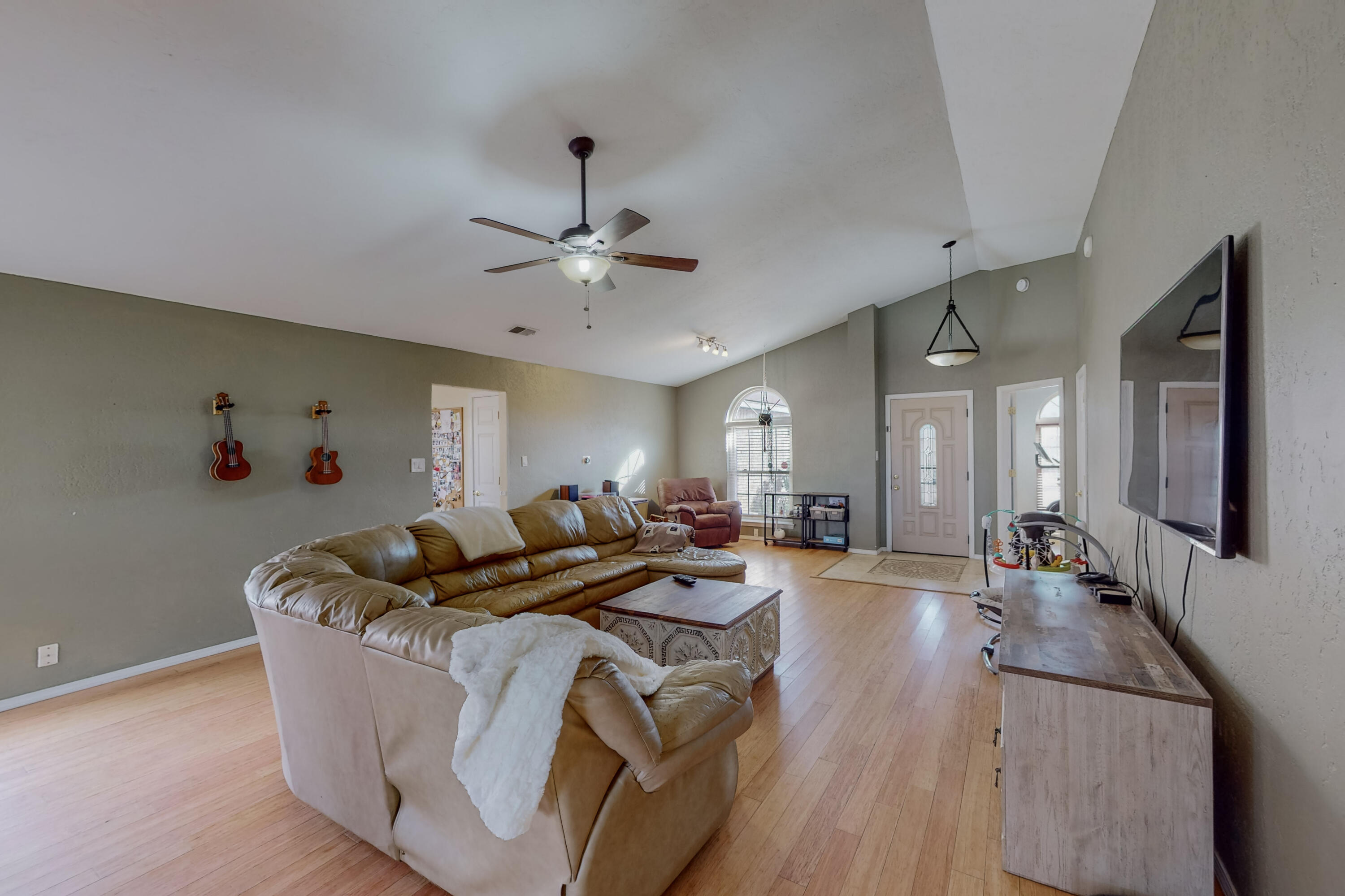 7011 MONTANO Road NW