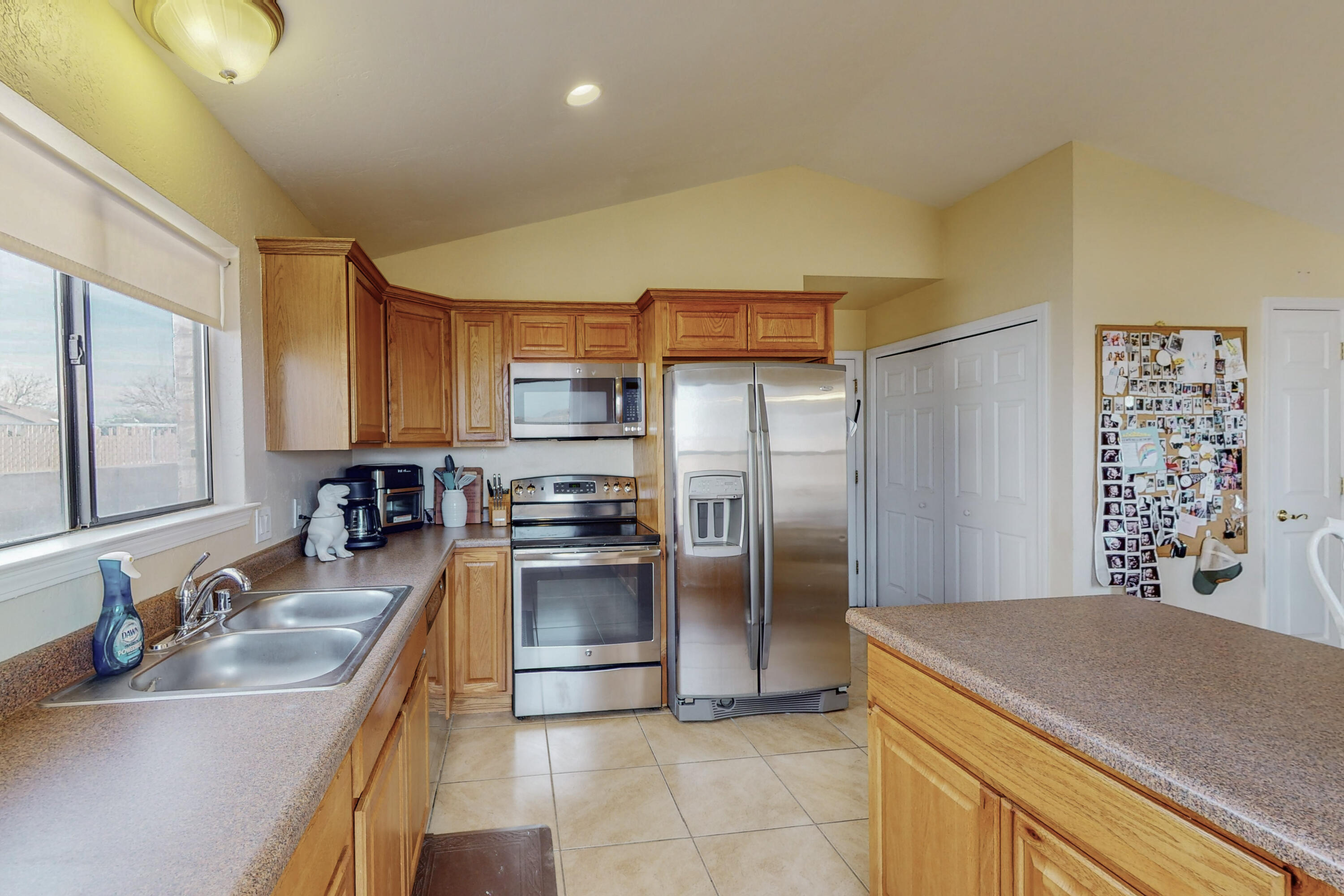 7011 MONTANO Road NW