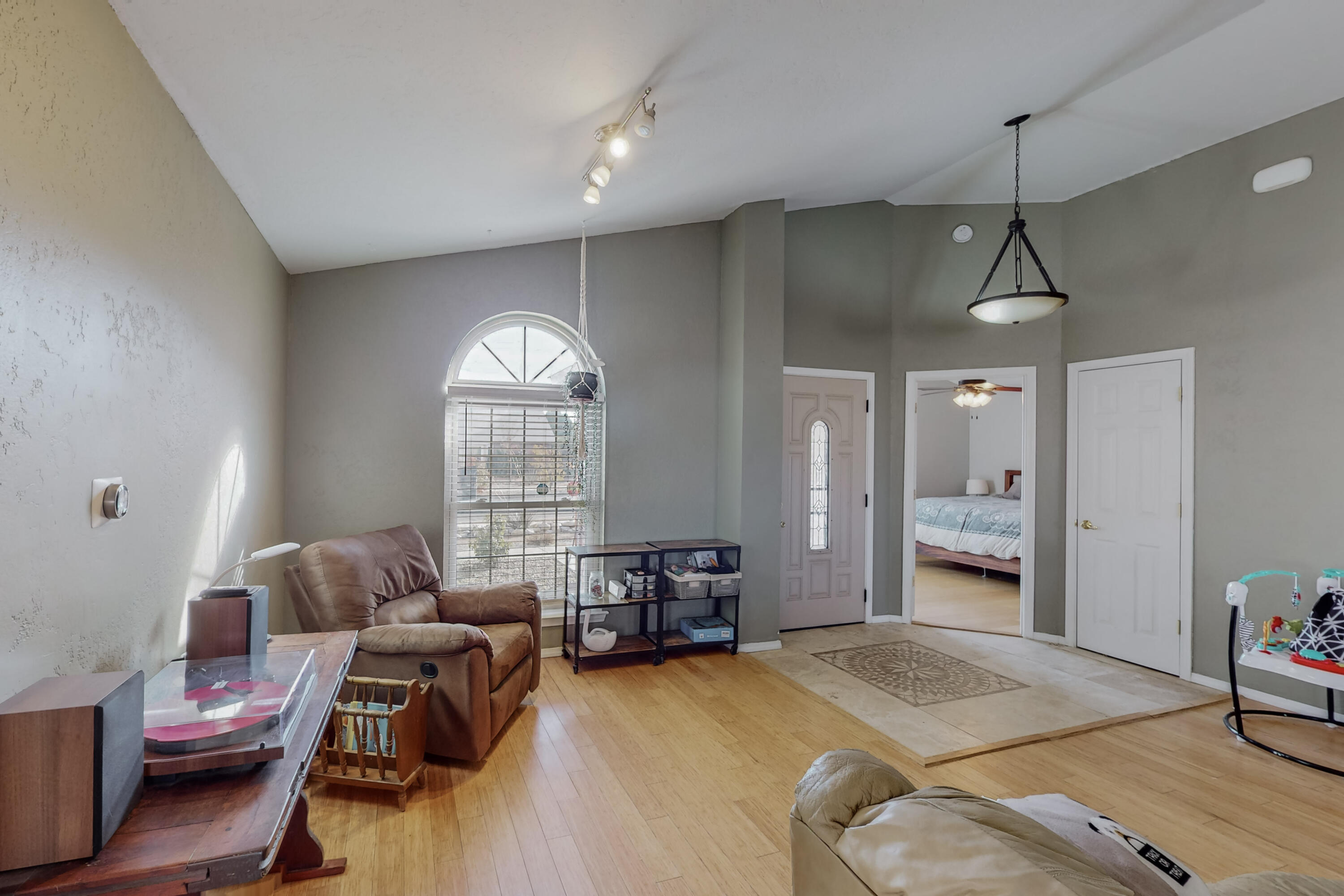 7011 MONTANO Road NW
