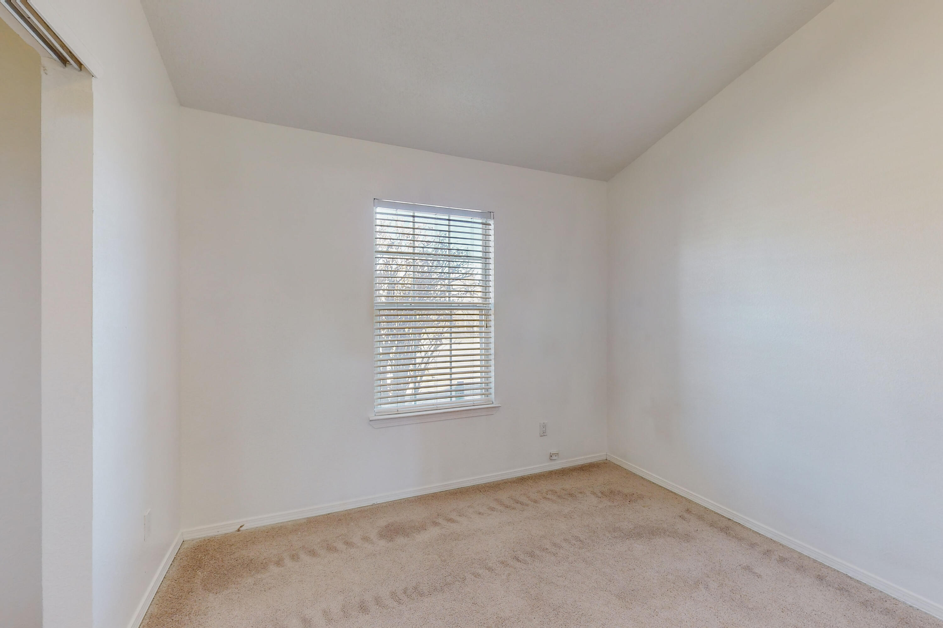 12 CEDAR Avenue