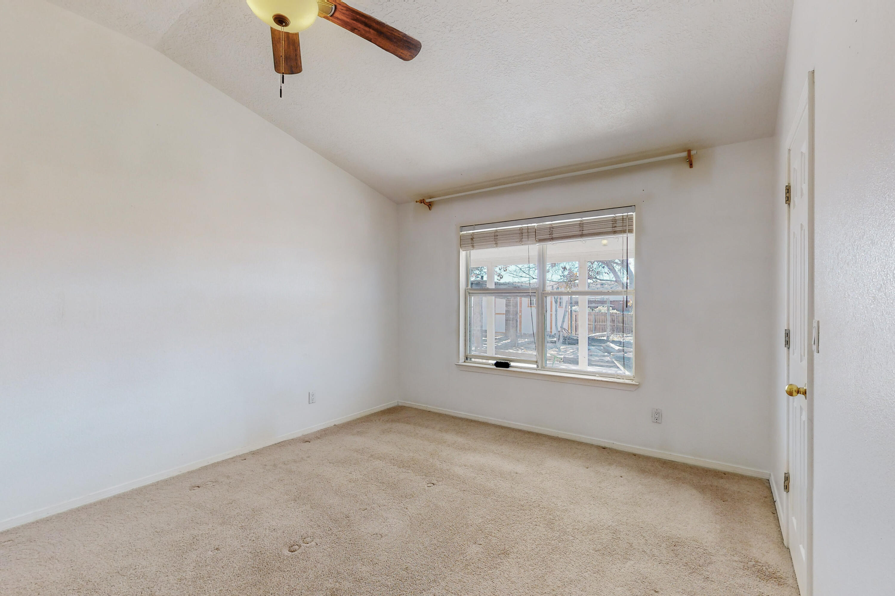 12 CEDAR Avenue