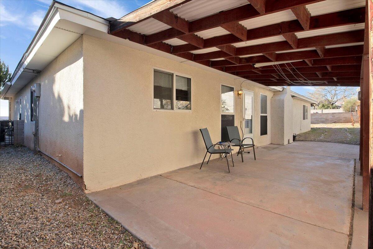 5344 VERONICA Drive NE