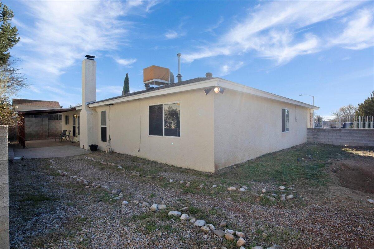 5344 VERONICA Drive NE