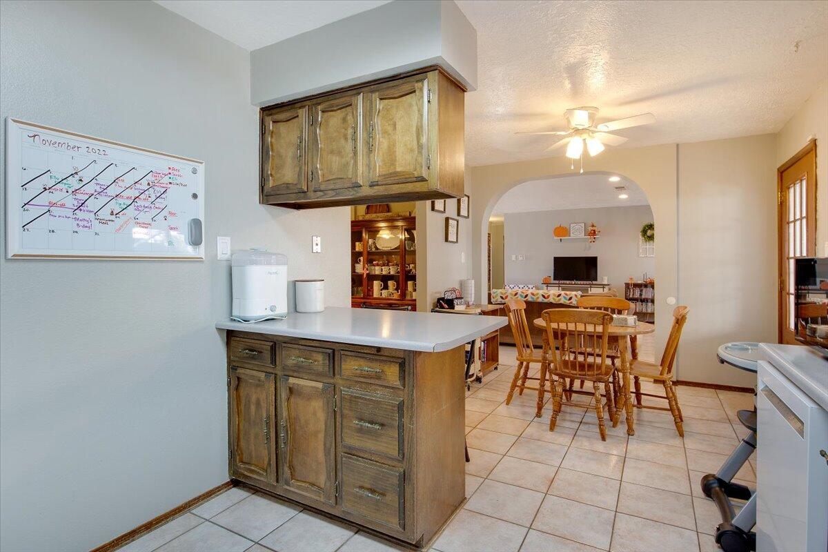 5344 VERONICA Drive NE