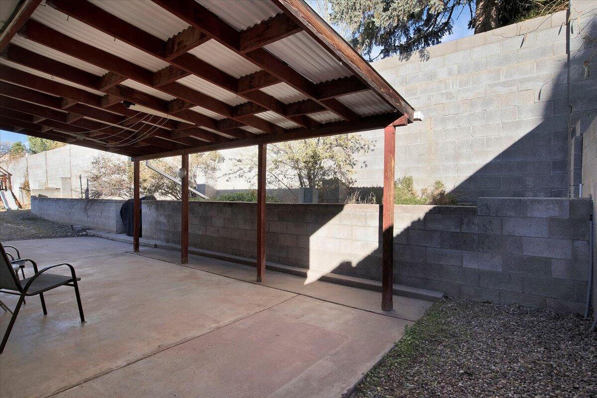 5344 VERONICA Drive NE