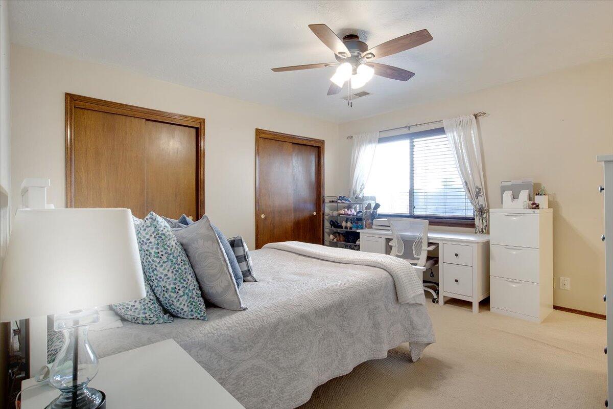5344 VERONICA Drive NE