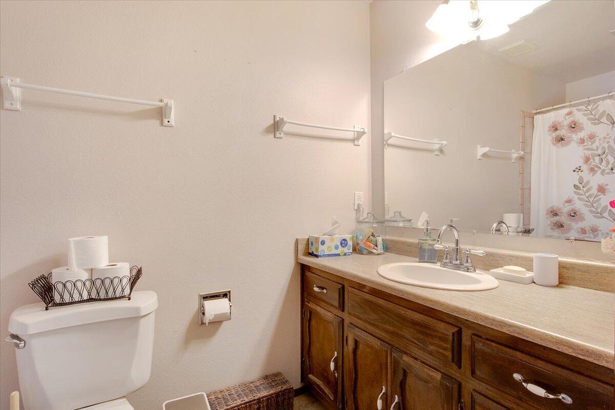 5344 VERONICA Drive NE