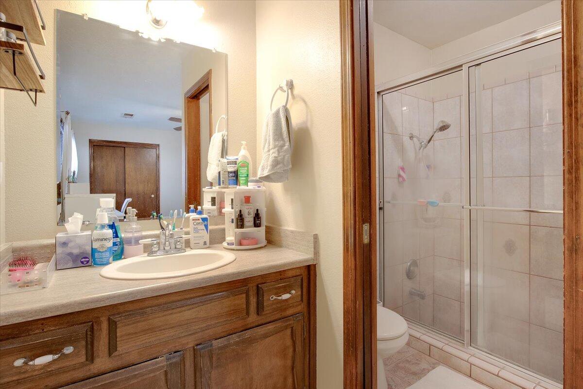 5344 VERONICA Drive NE