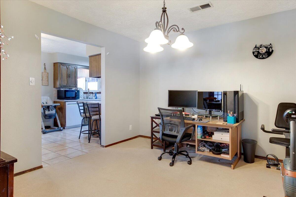 5344 VERONICA Drive NE