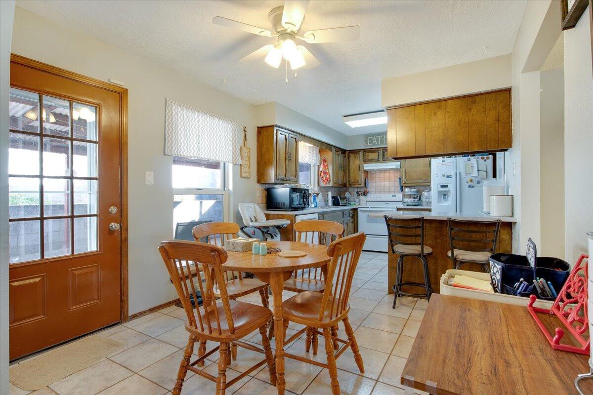 5344 VERONICA Drive NE
