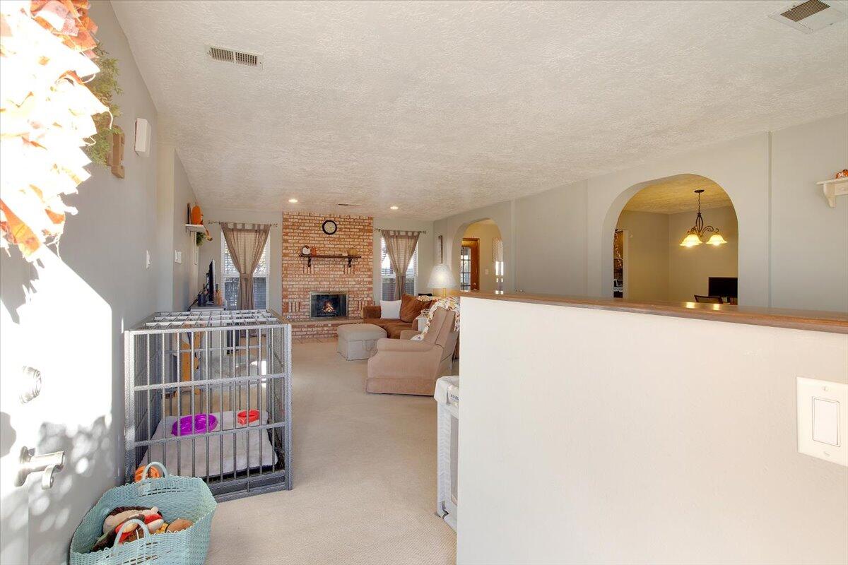 5344 VERONICA Drive NE