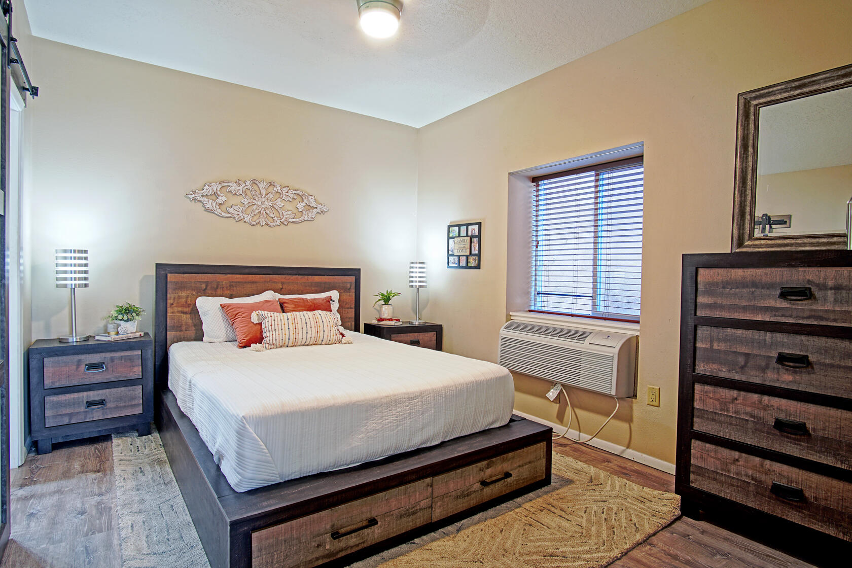351 WASHINGTON Street SE Unit: 101