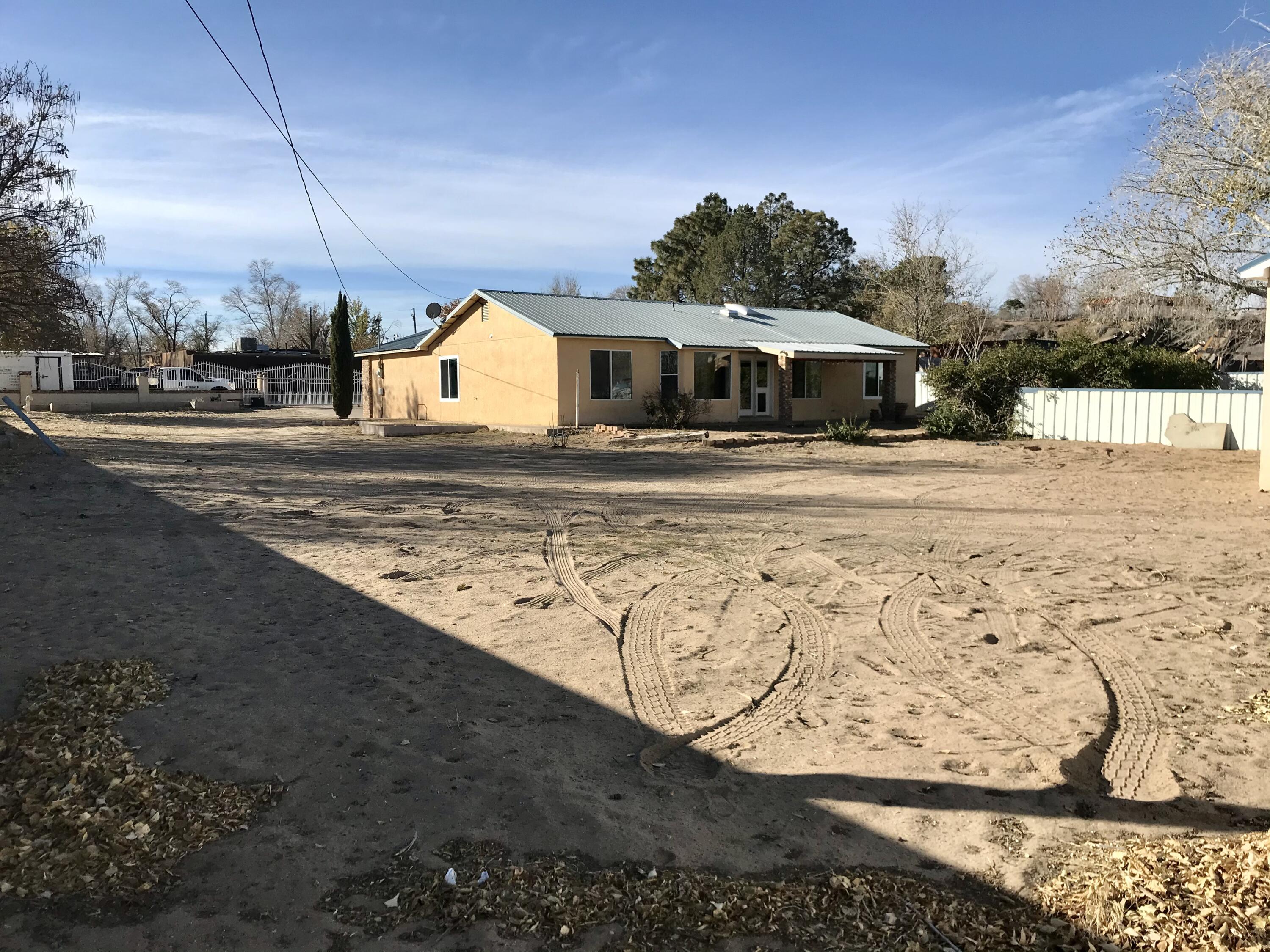 2921 MAPLEWOOD Drive SW