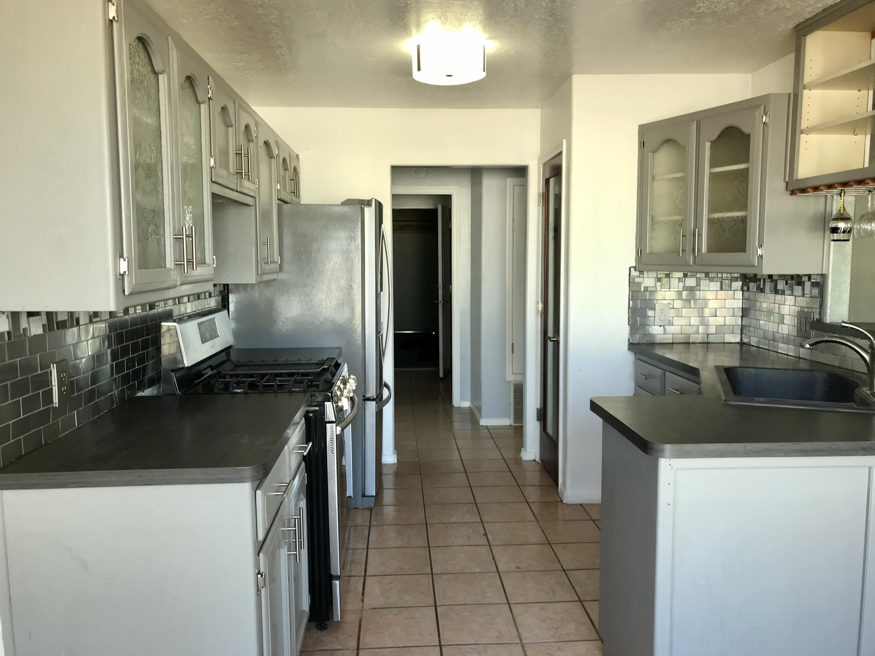 2921 MAPLEWOOD Drive SW