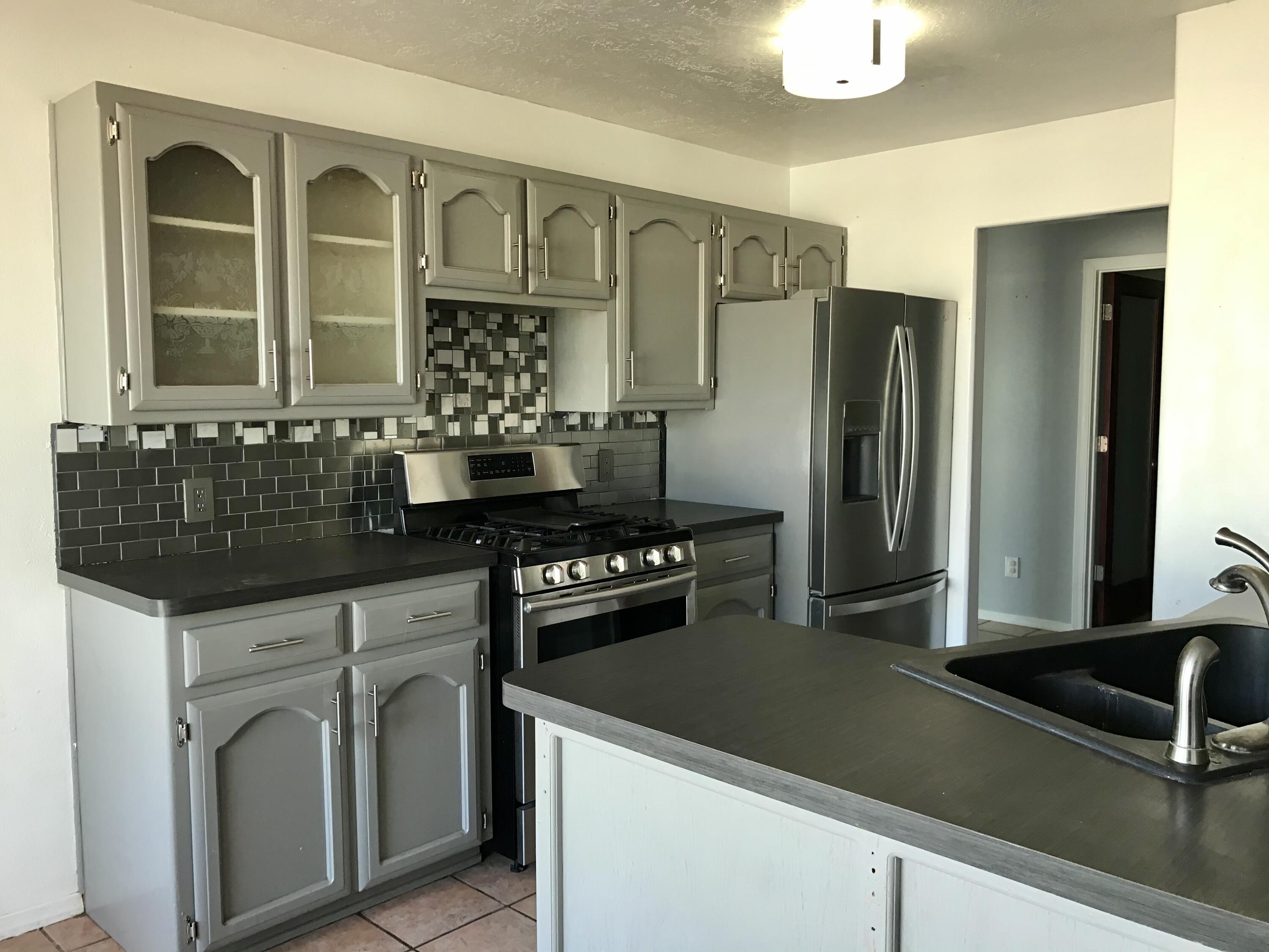 2921 MAPLEWOOD Drive SW