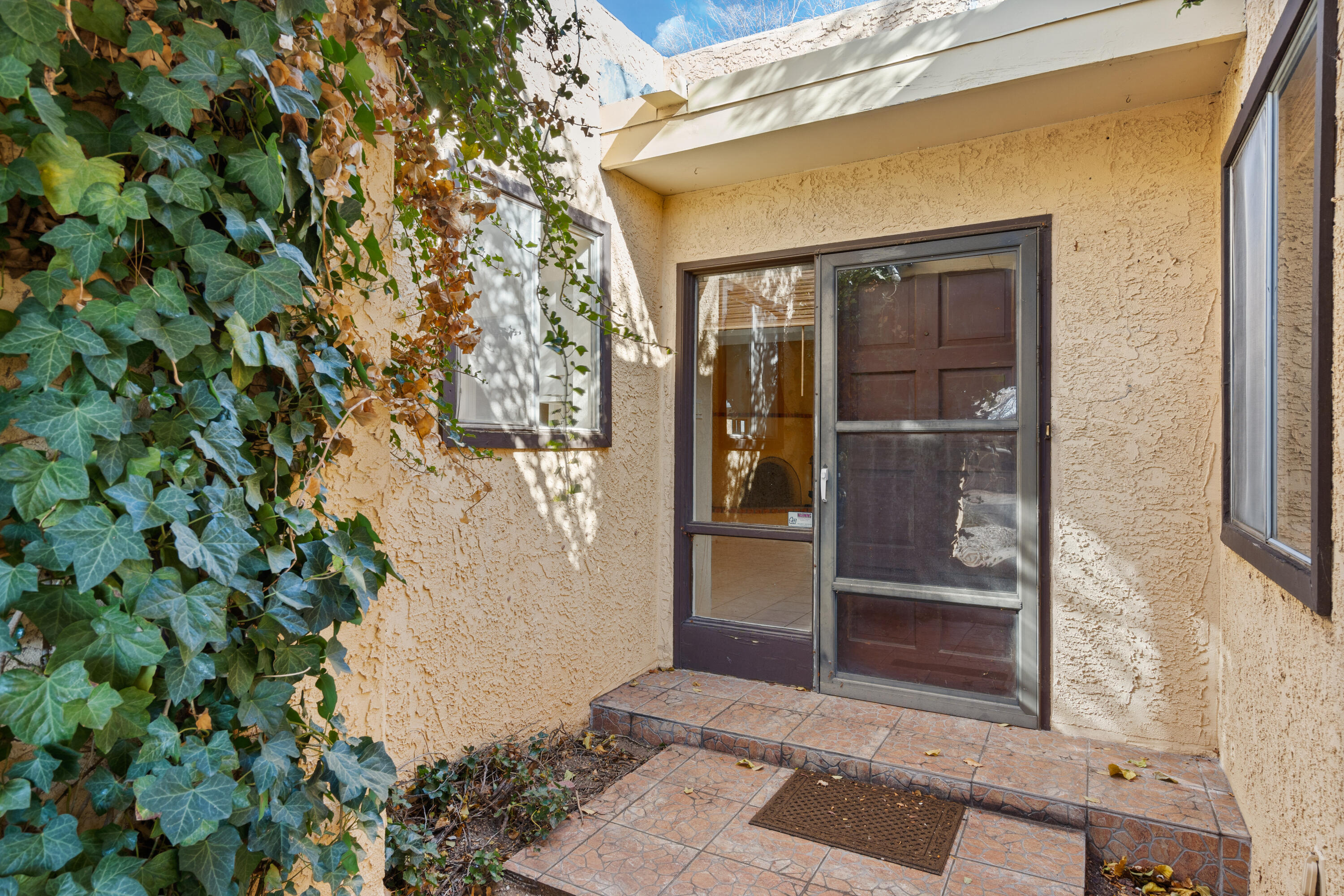 14 Casa Hermosa Drive NE