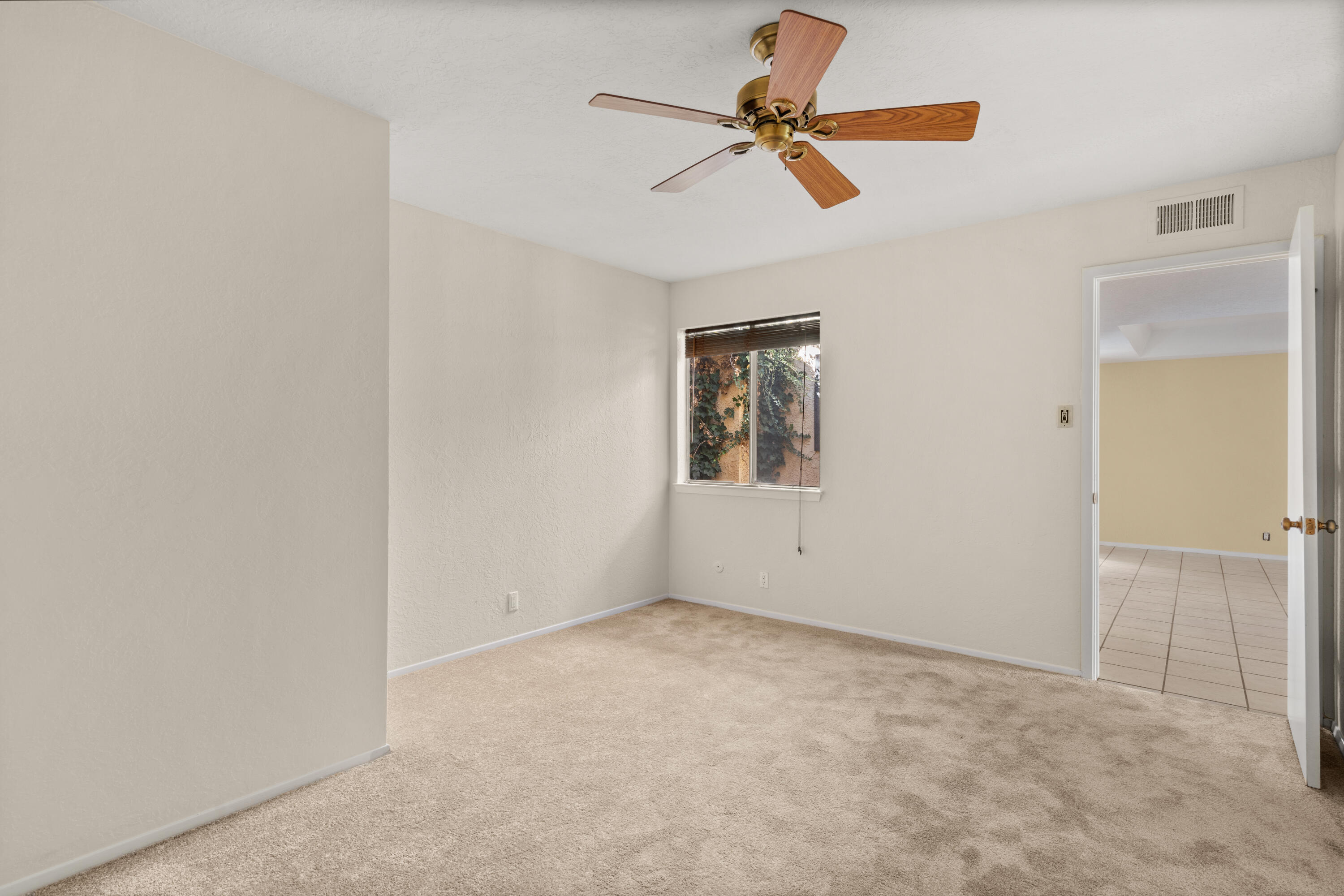 14 Casa Hermosa Drive NE