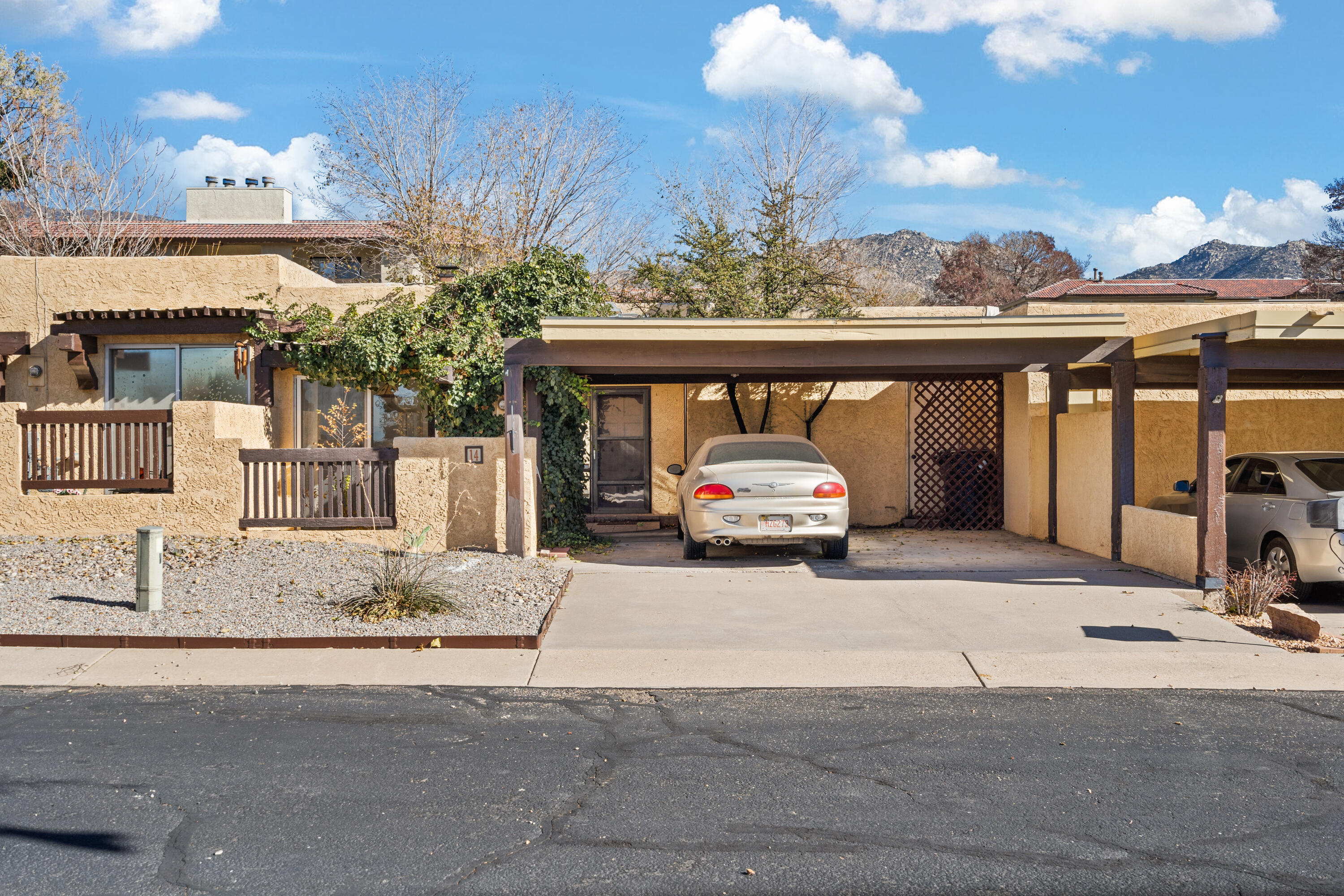 14 Casa Hermosa Drive NE