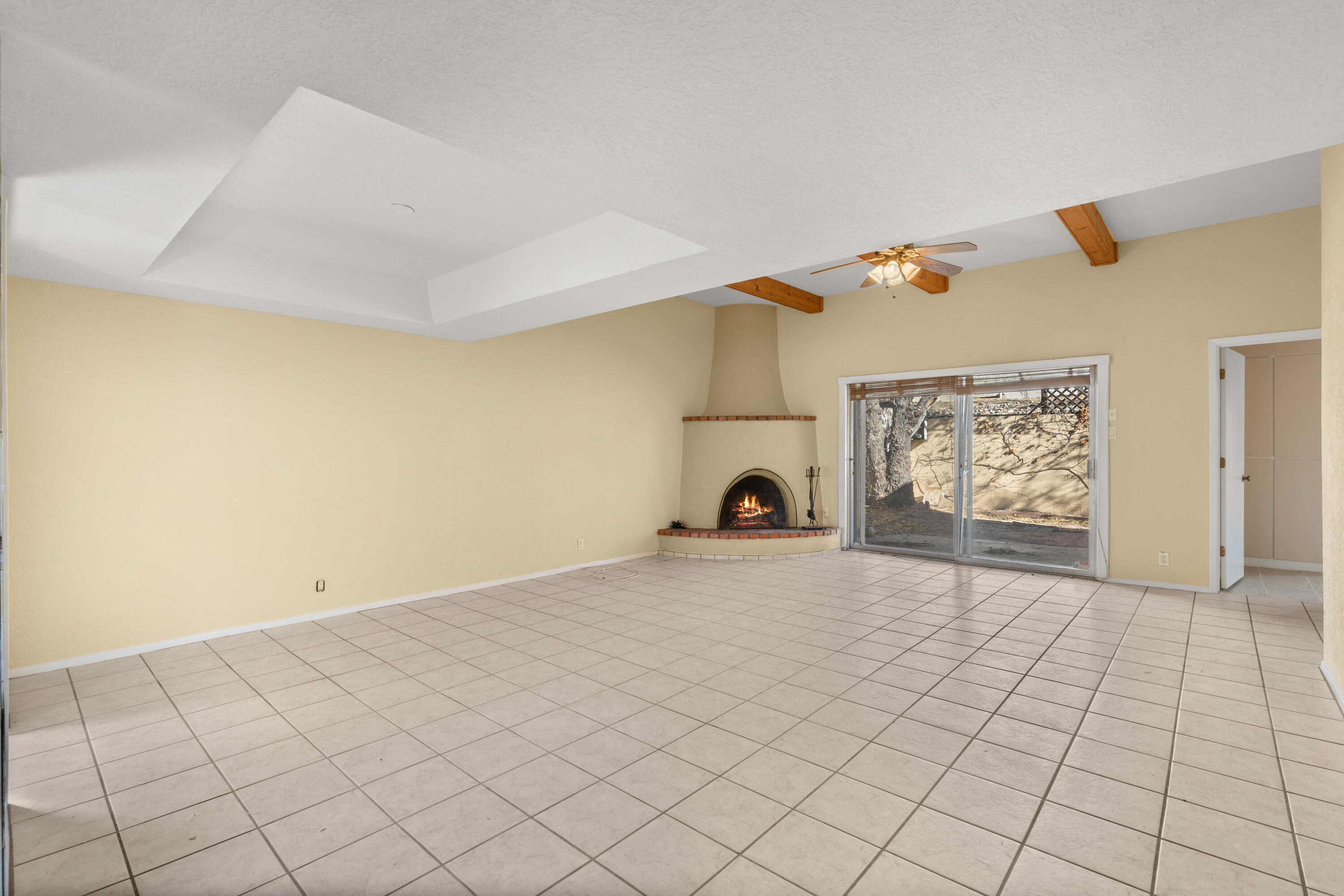 14 Casa Hermosa Drive NE