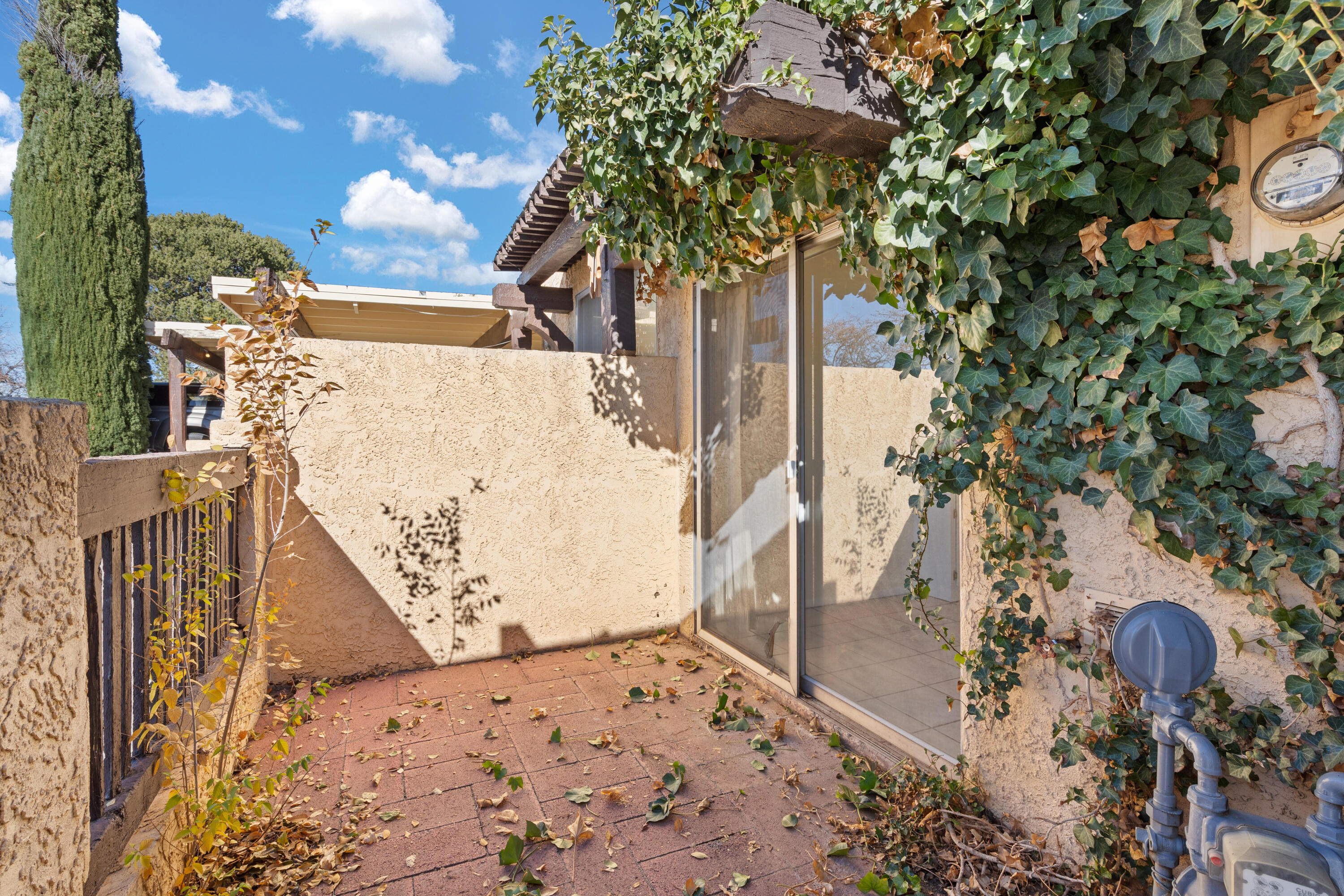 14 Casa Hermosa Drive NE