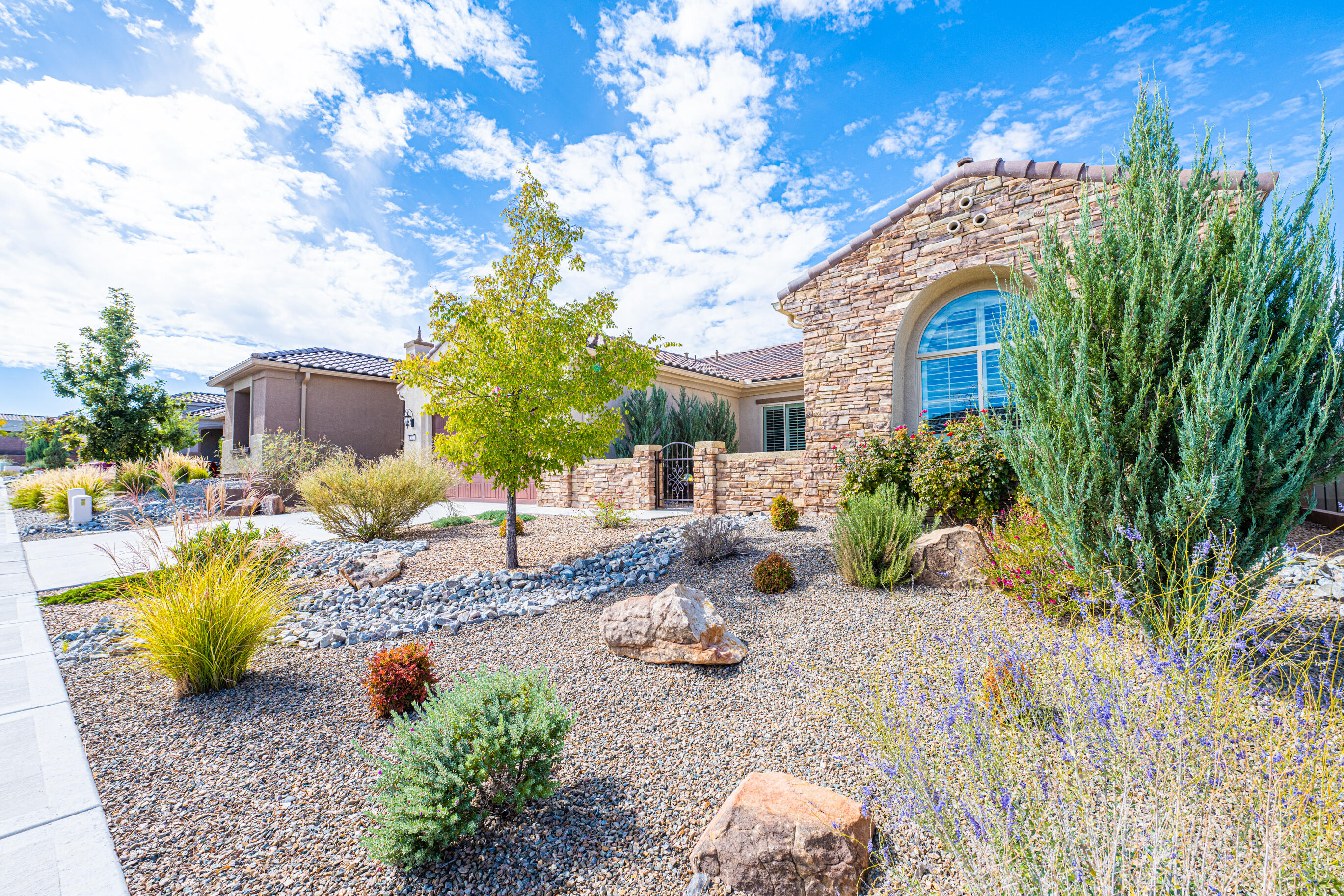 2123 GOOSE LAKE Trail NW