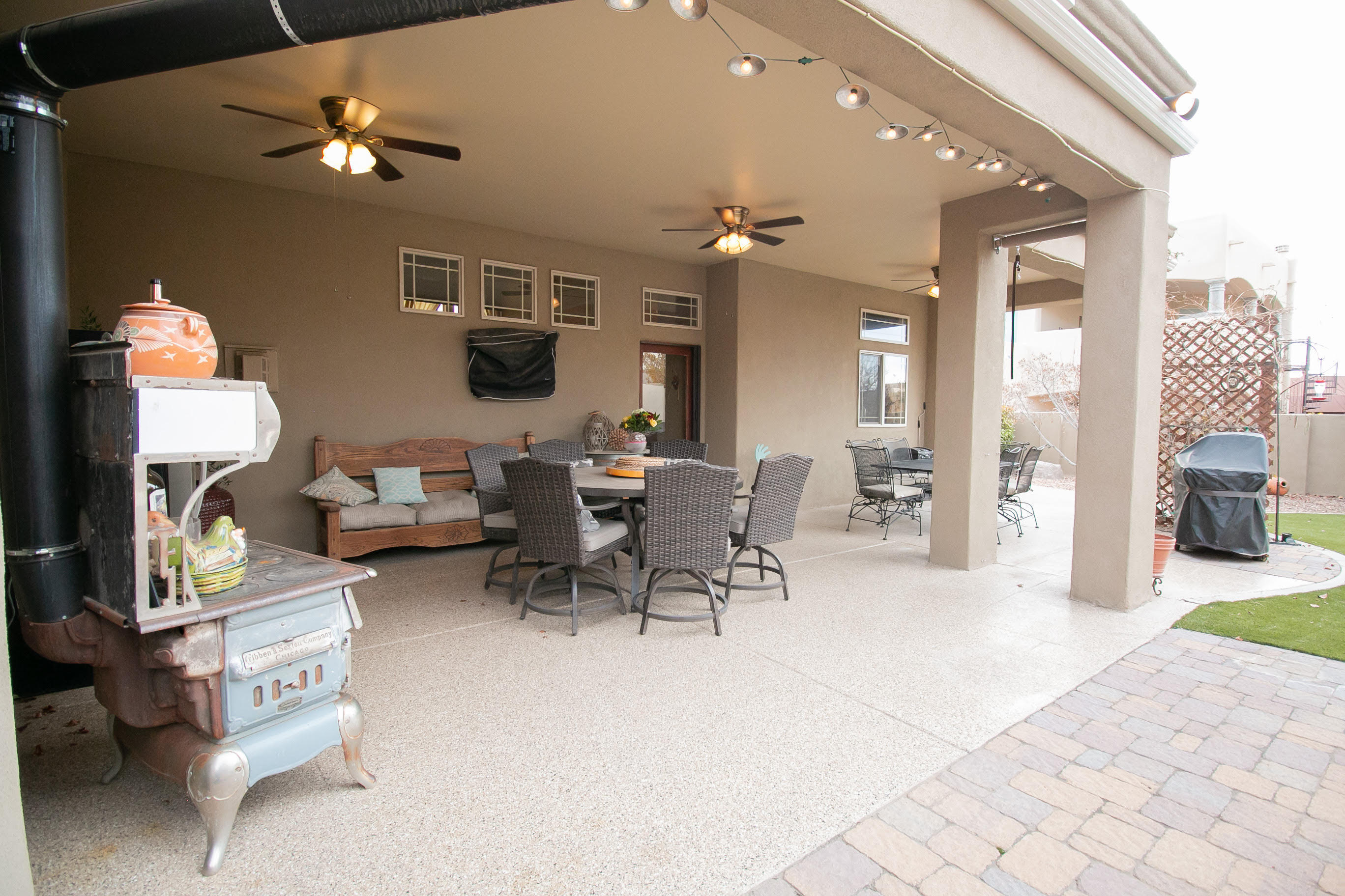 9805 Sand Verbena Trail NE