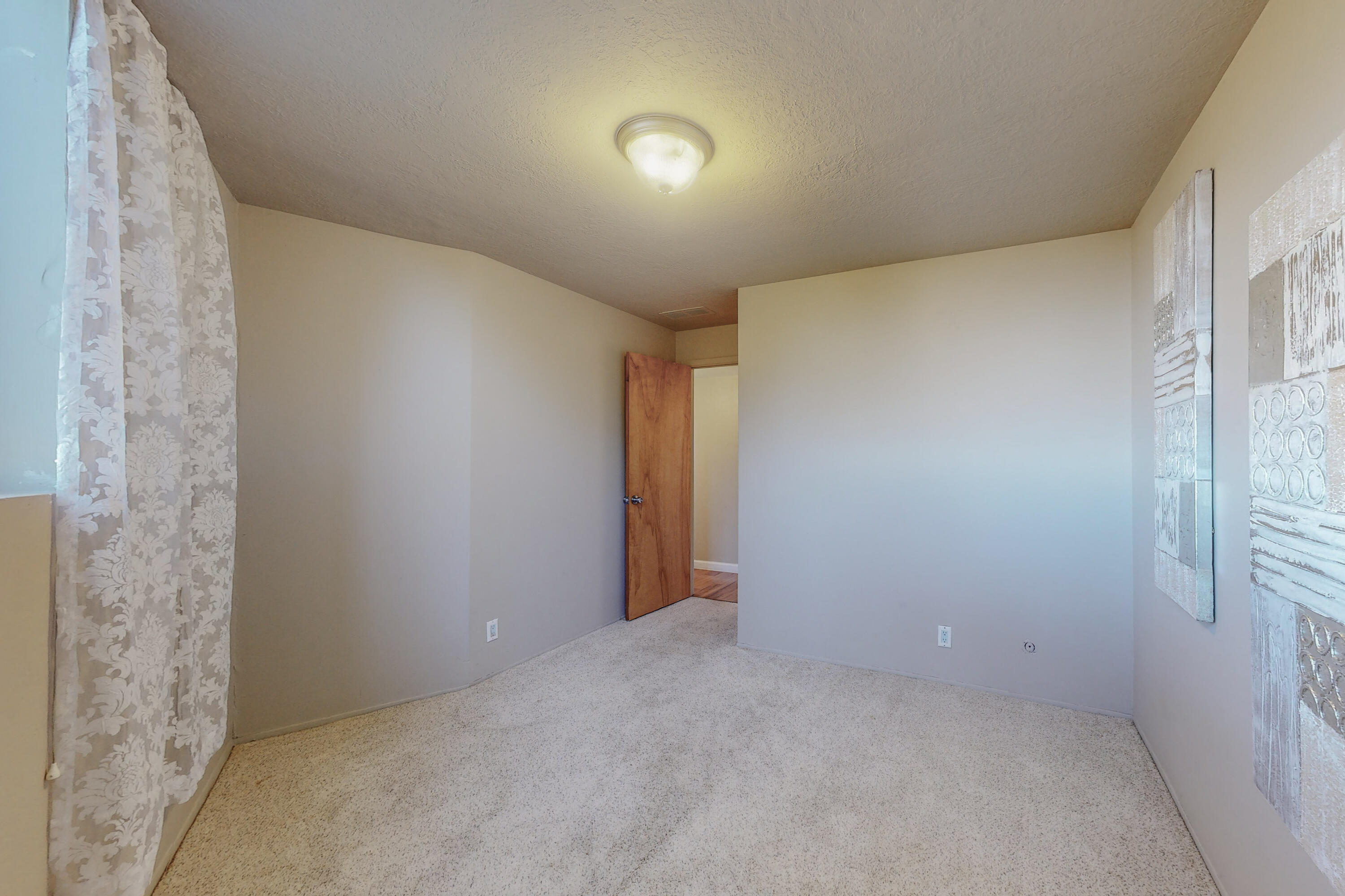 616 CEDAR HILL Road NE