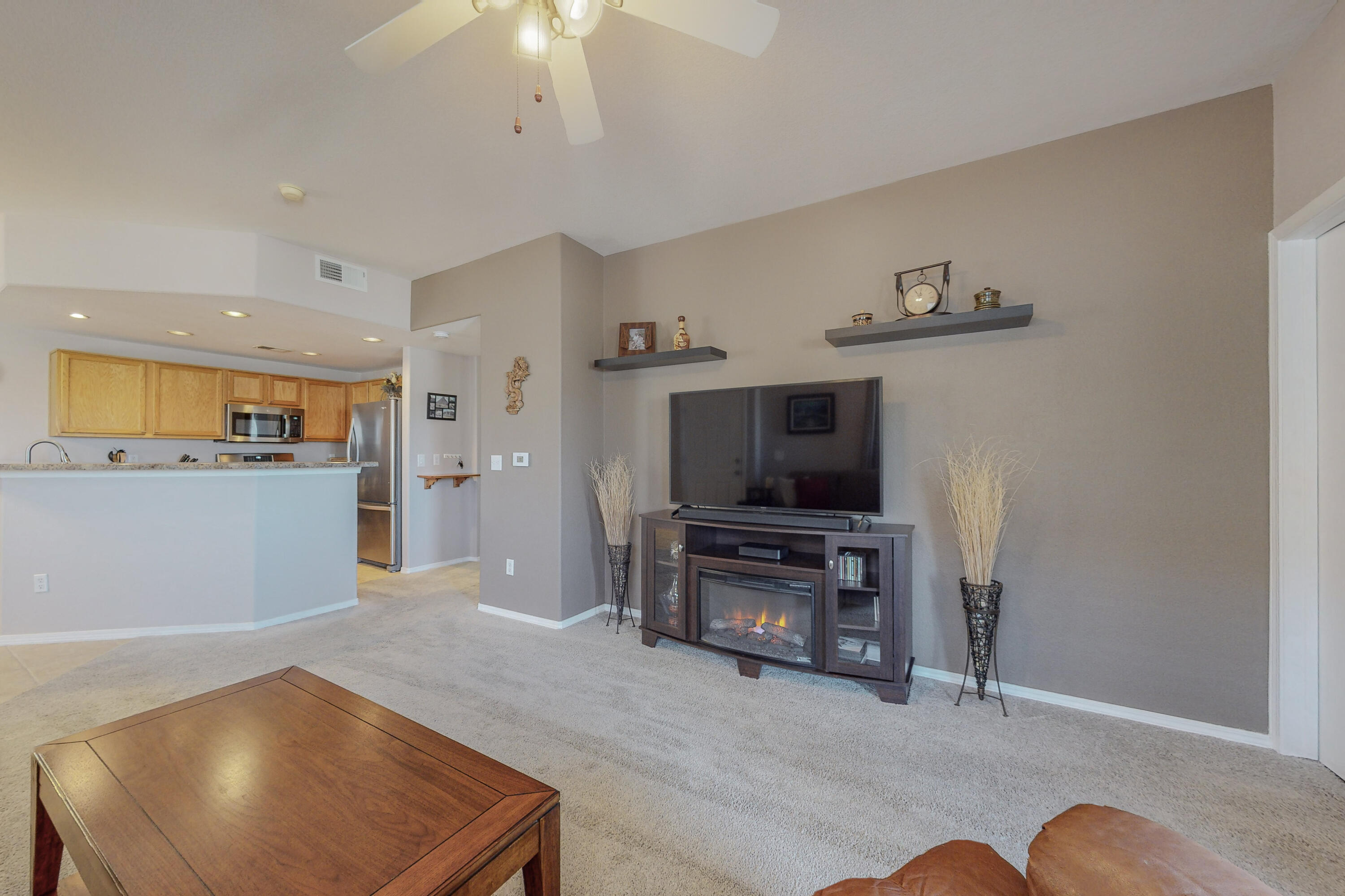6800 Vista Del Norte Road NE Unit: 1421