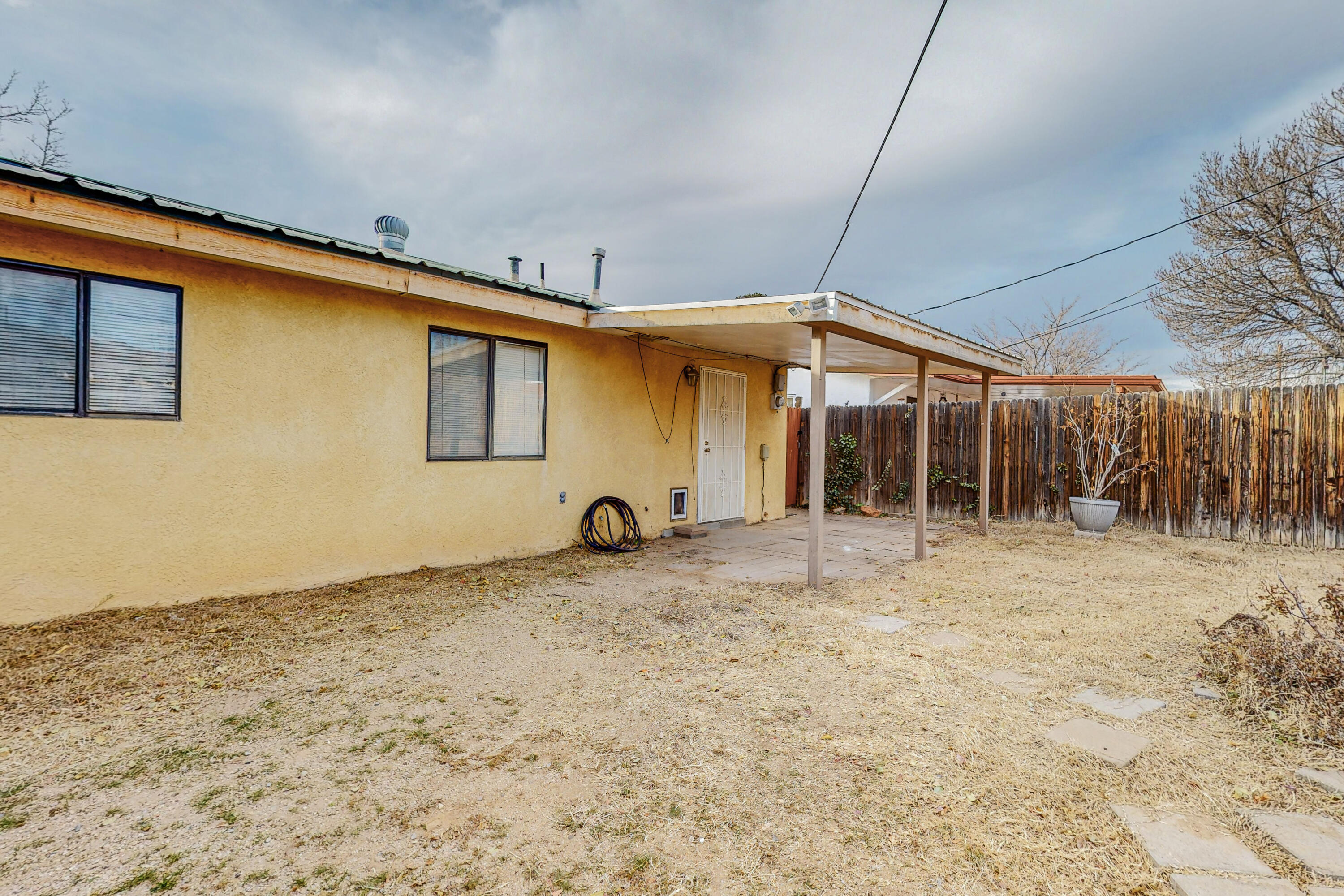 4720 JENNIFER Drive NE