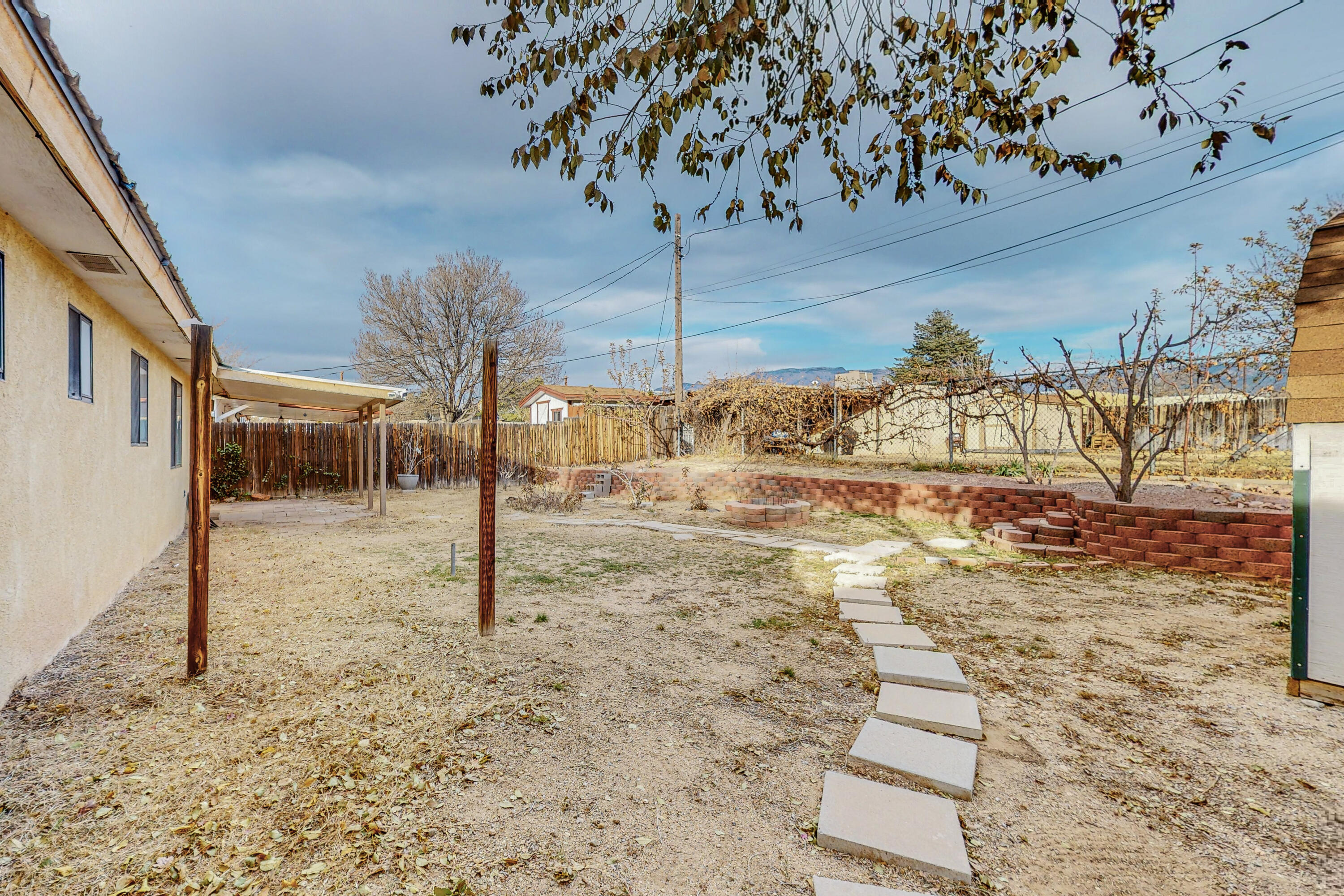 4720 JENNIFER Drive NE