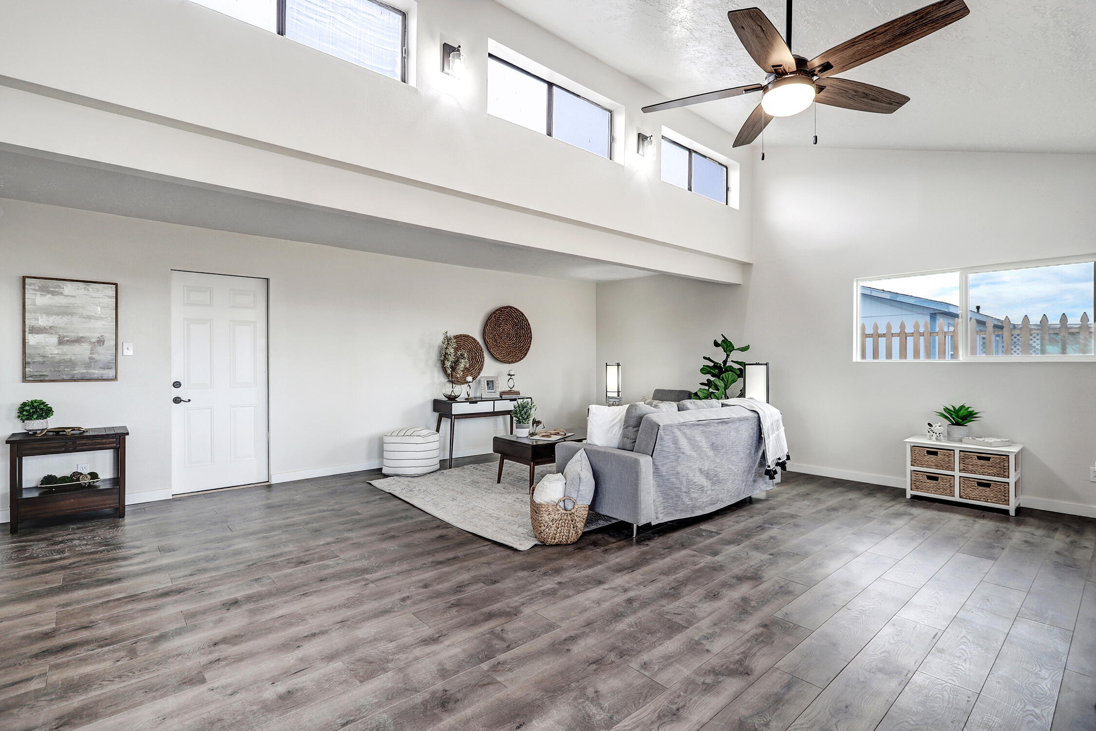 502 APACHE Loop SW