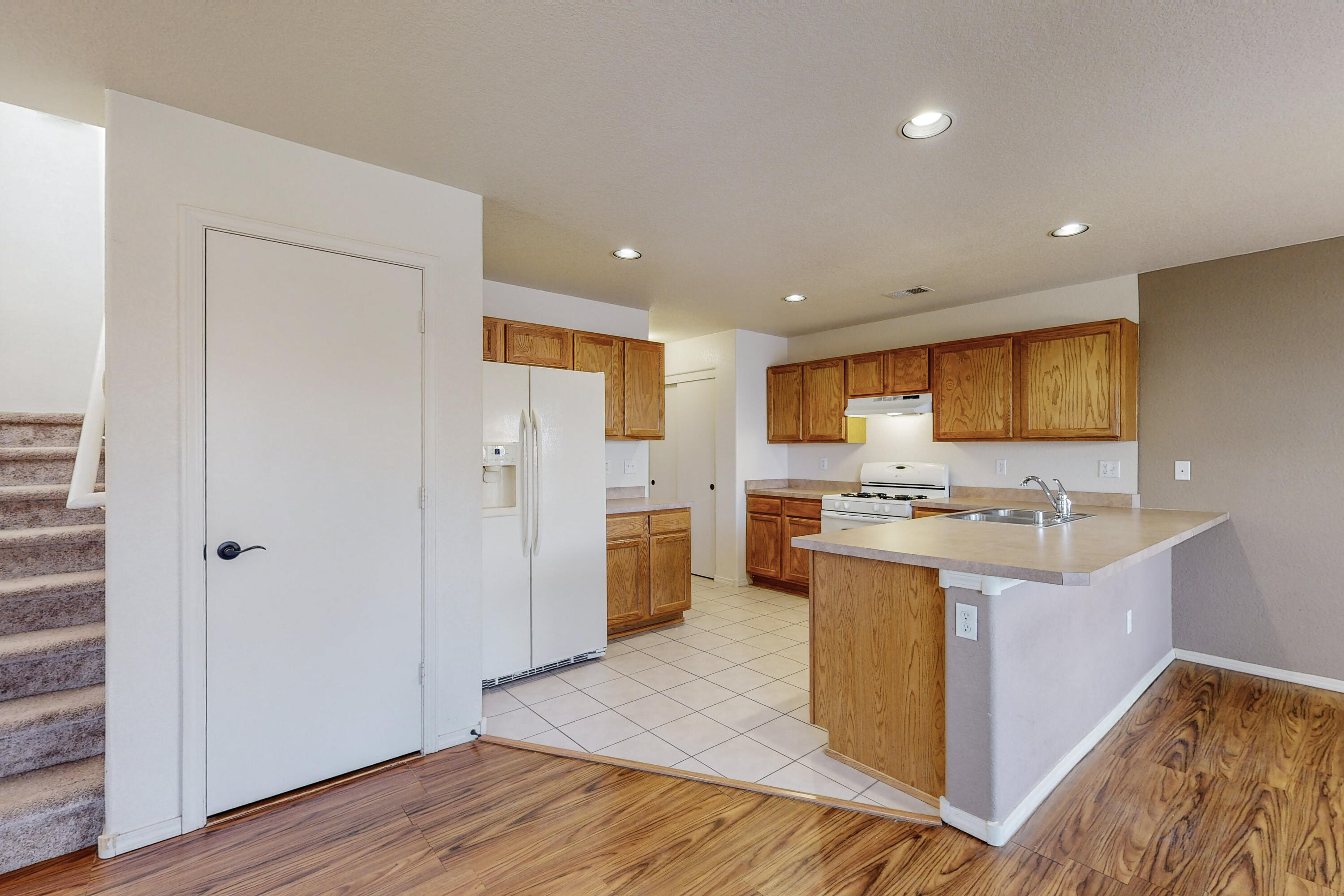 9023 LOWER MEADOW Trail SW