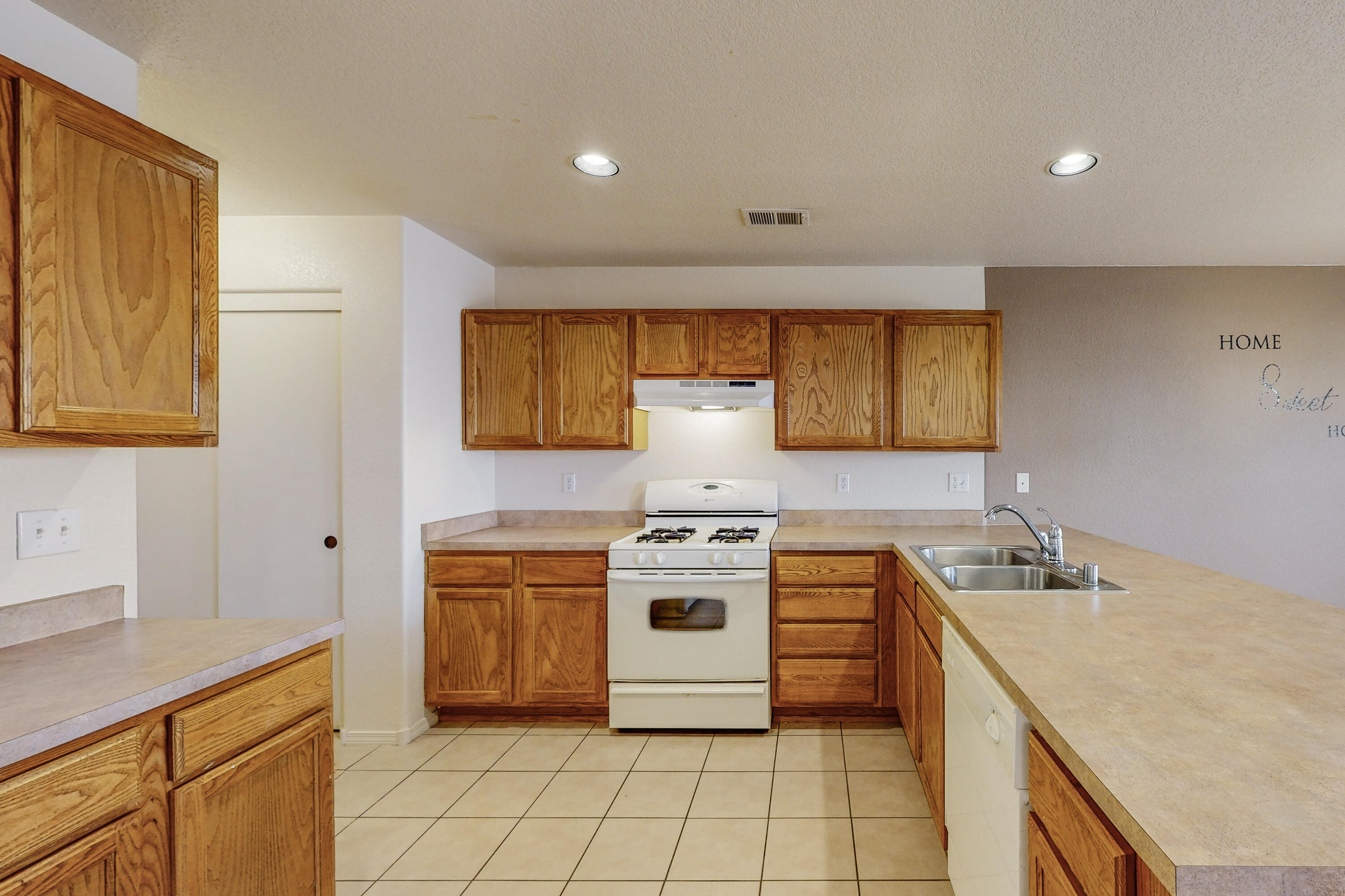 9023 LOWER MEADOW Trail SW
