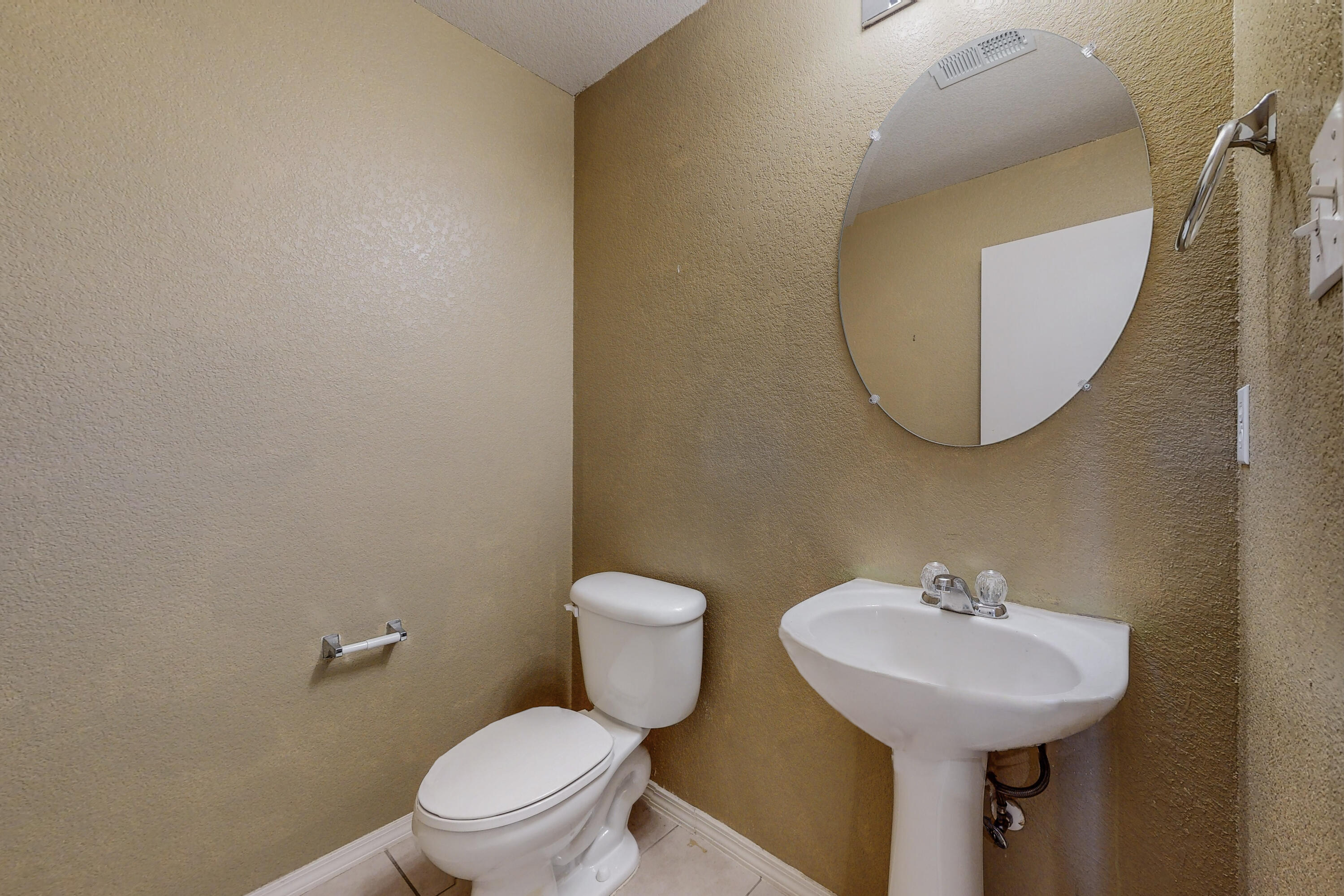 9023 LOWER MEADOW Trail SW