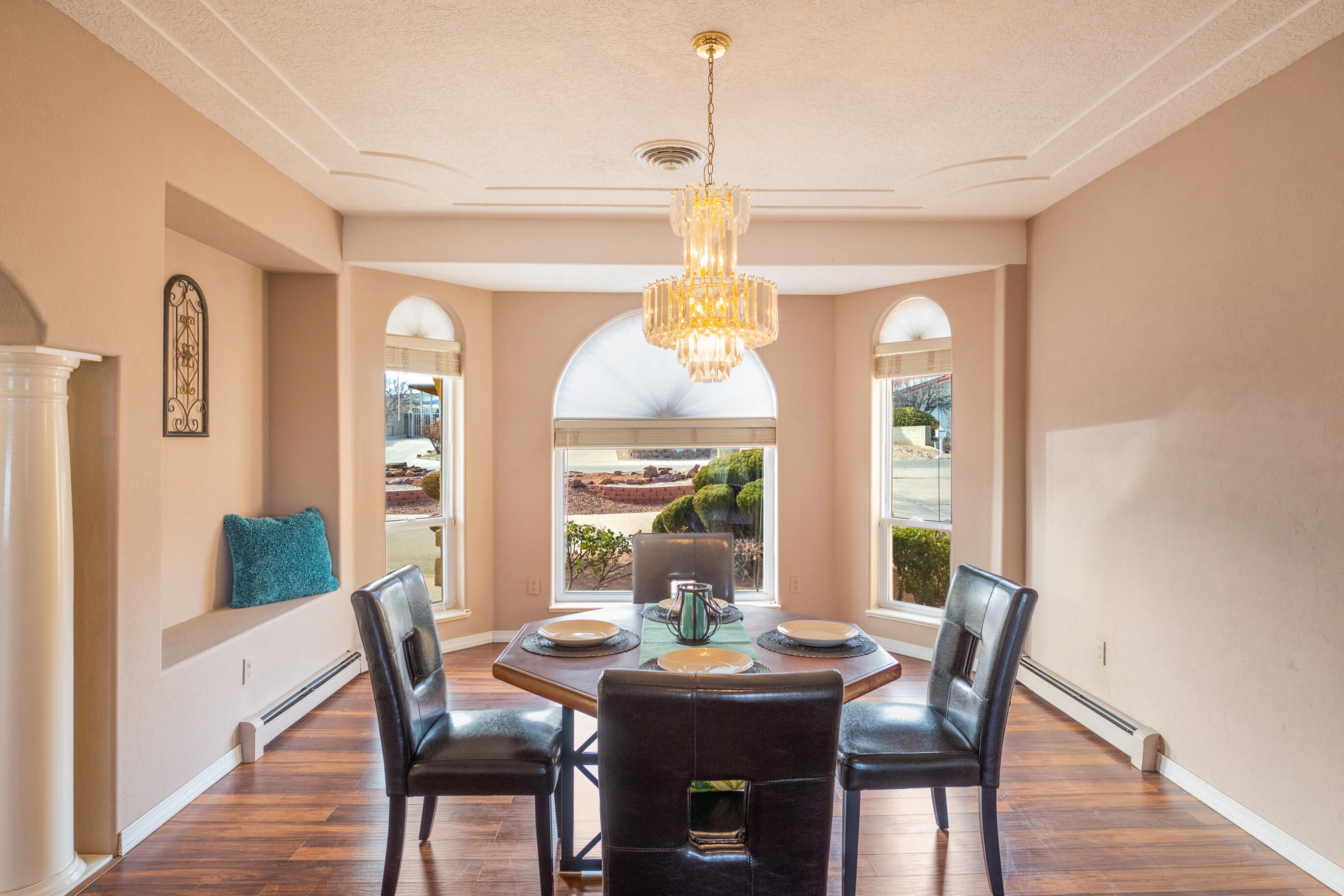 1170 CRESTVIEW Drive