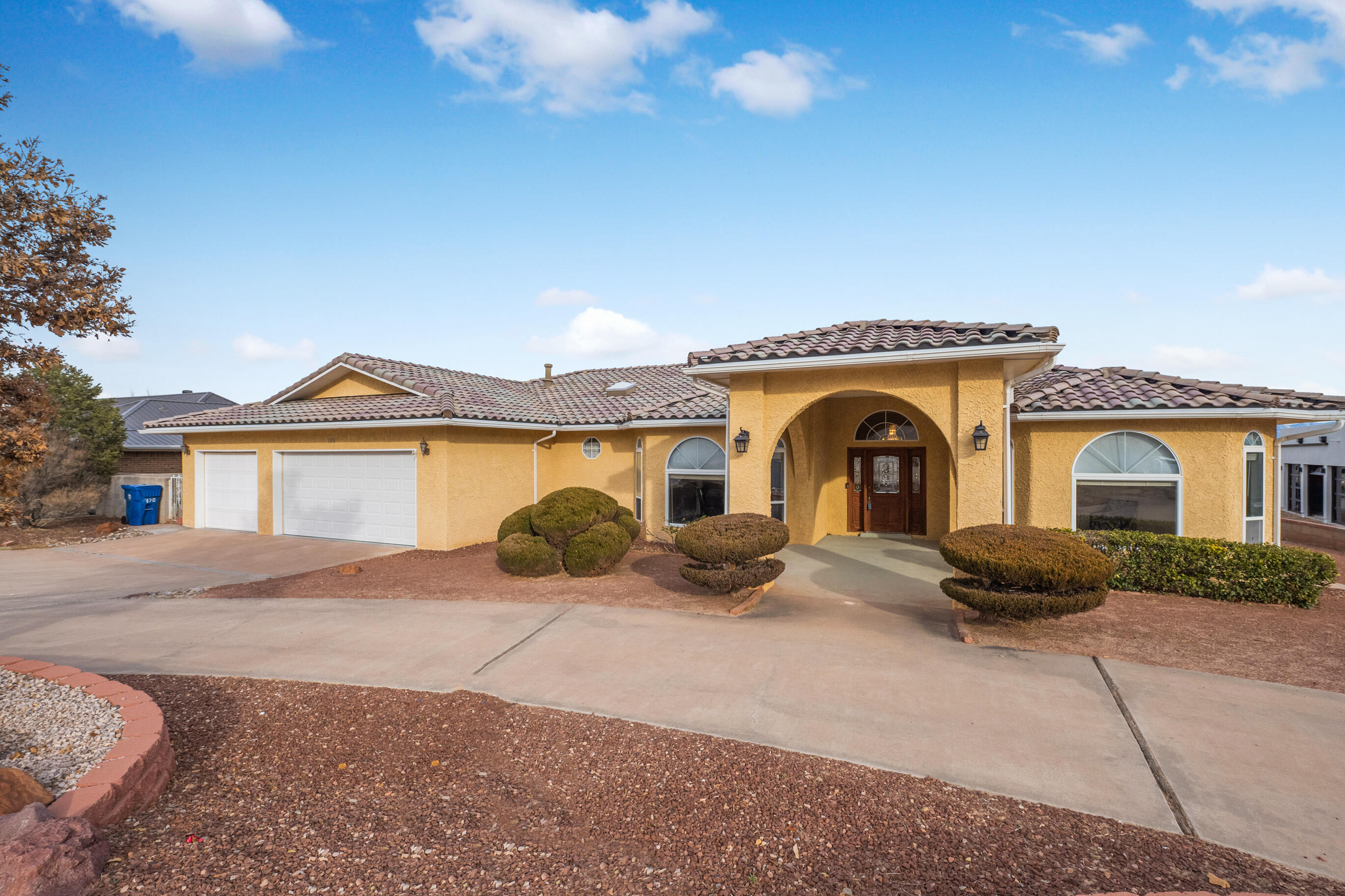 1170 CRESTVIEW Drive