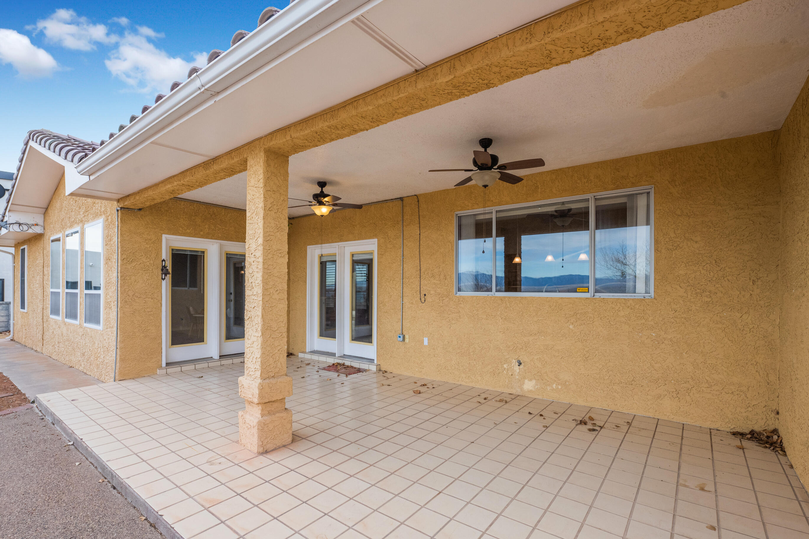 1170 CRESTVIEW Drive
