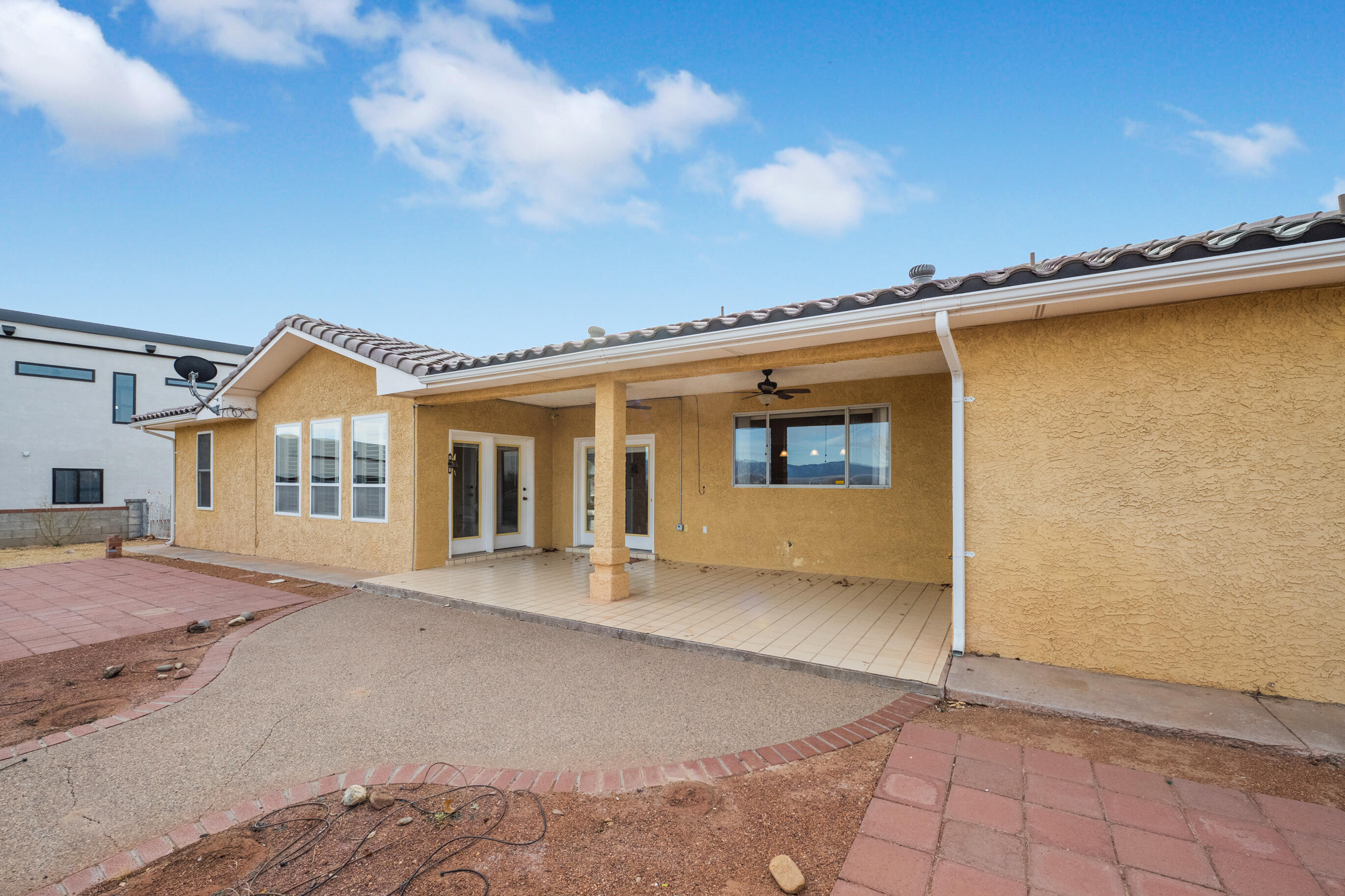 1170 CRESTVIEW Drive