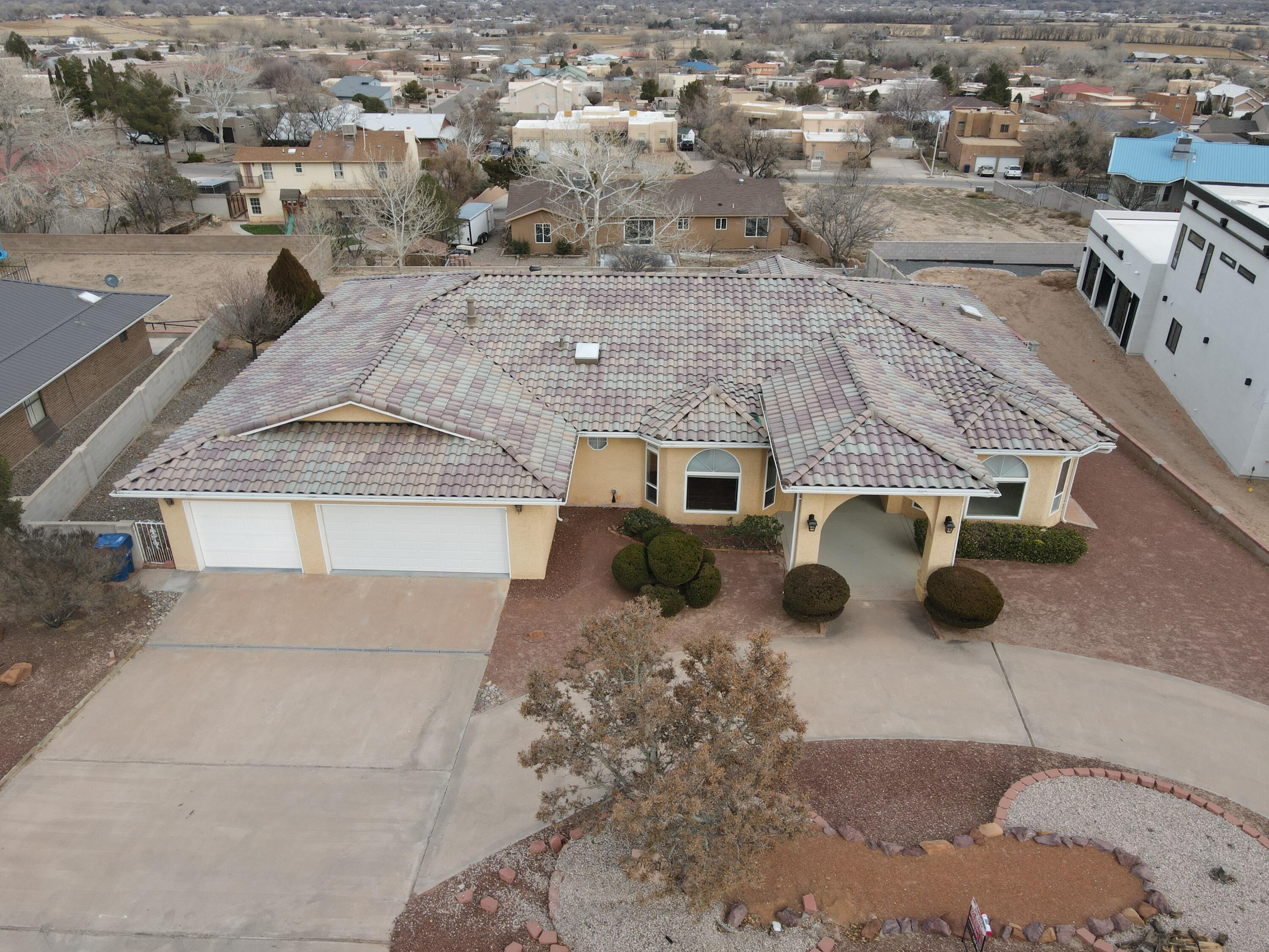 1170 CRESTVIEW Drive