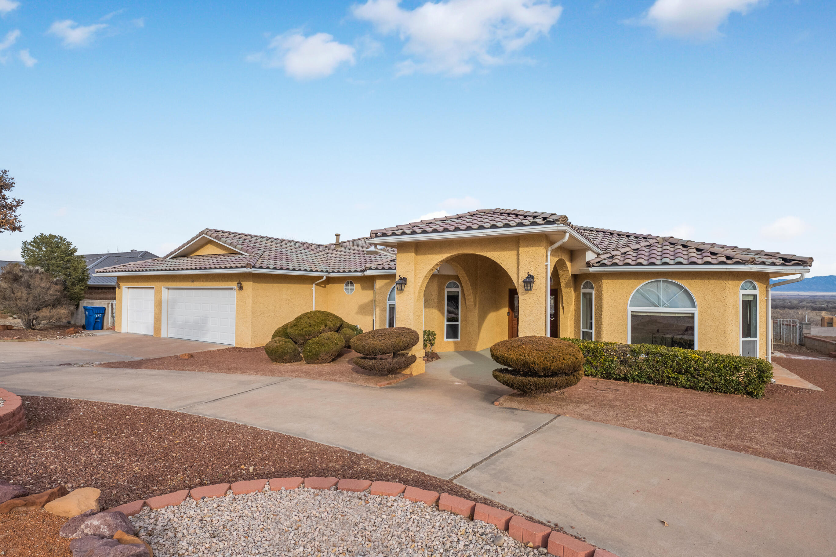 1170 CRESTVIEW Drive