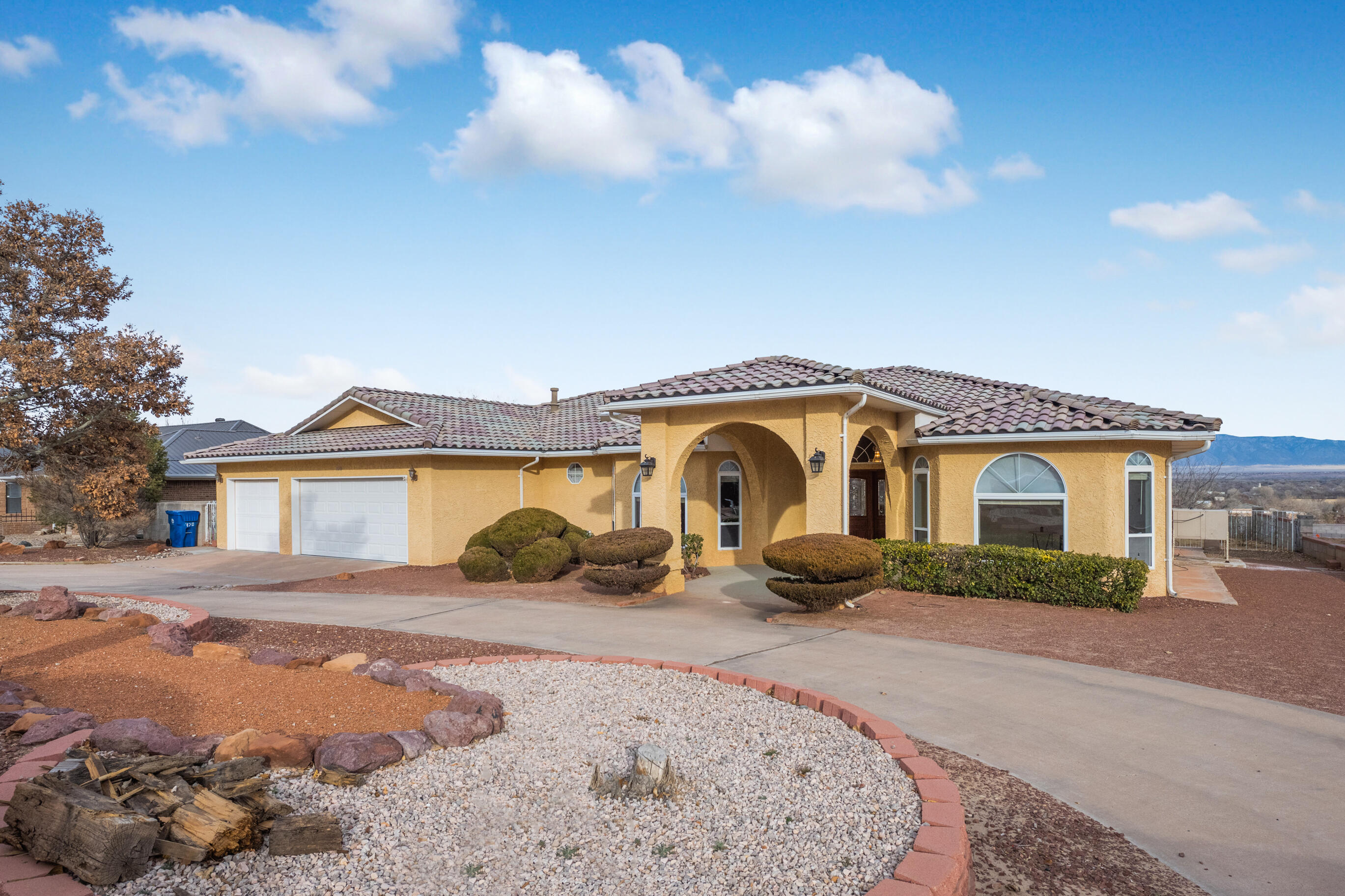 1170 CRESTVIEW Drive