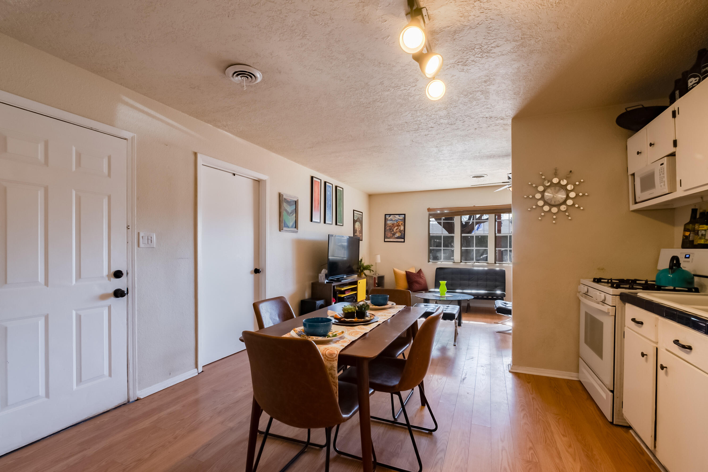 1215 STOVER Avenue SW