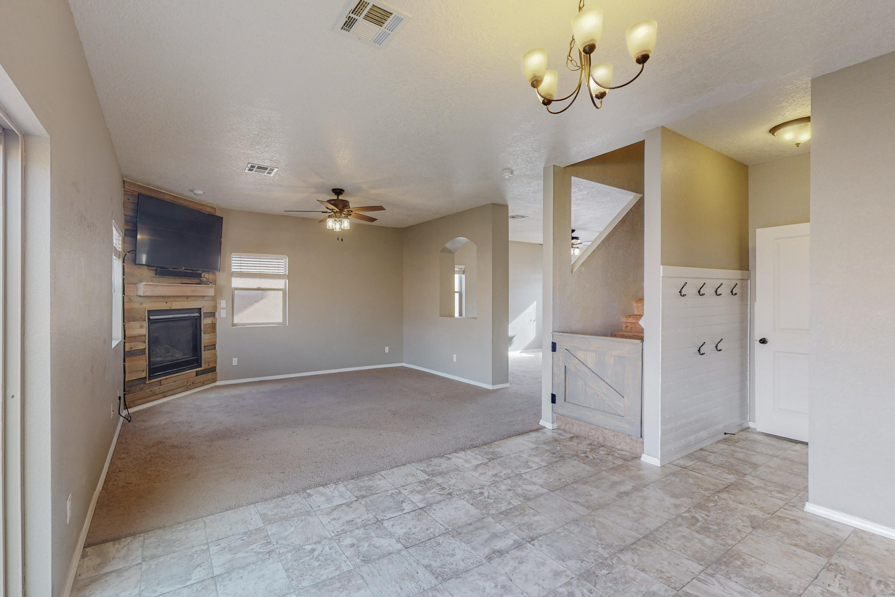 2749 WILDER Loop NE